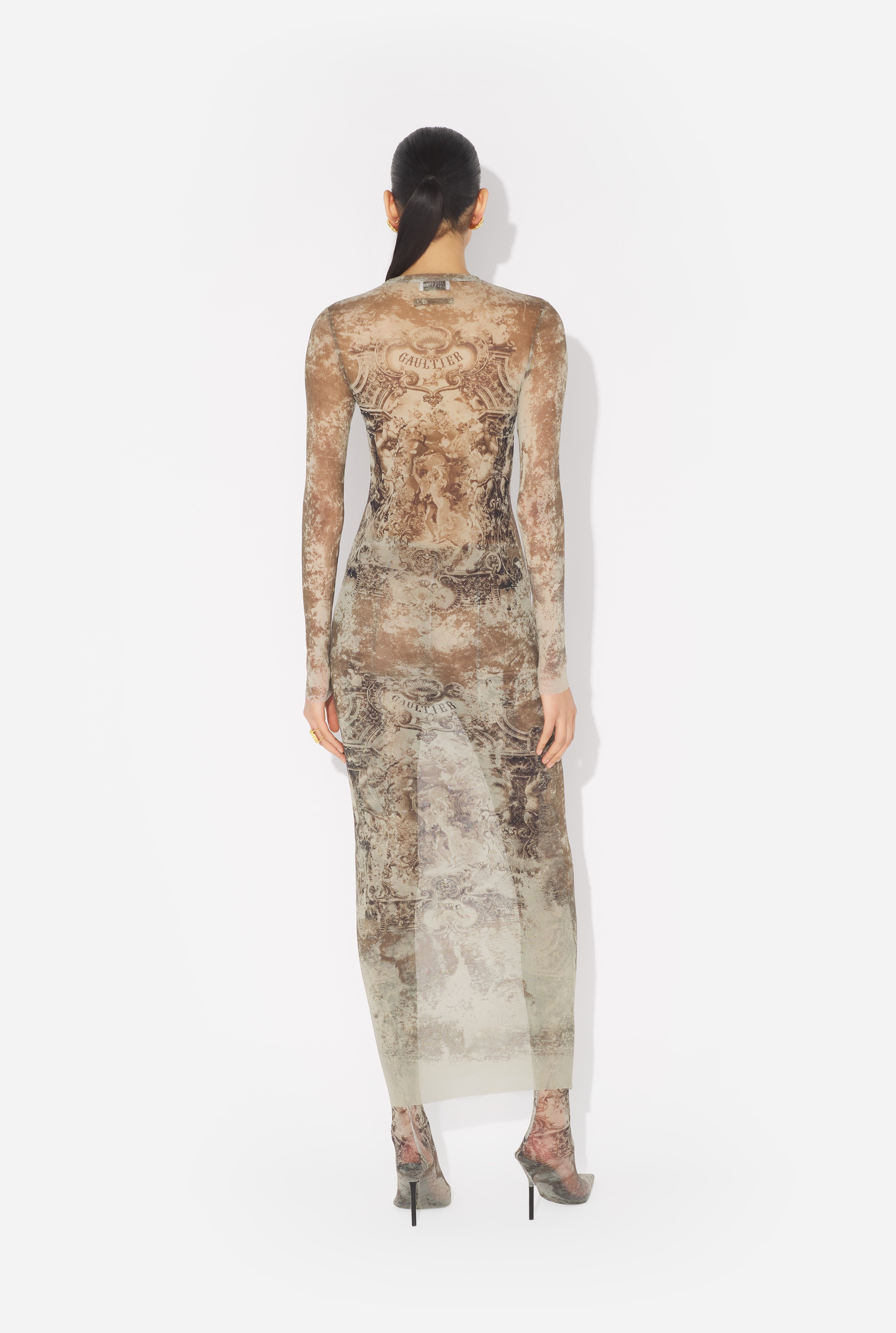 THE LONG BEIGE MÉDAILLON DRESS - 2