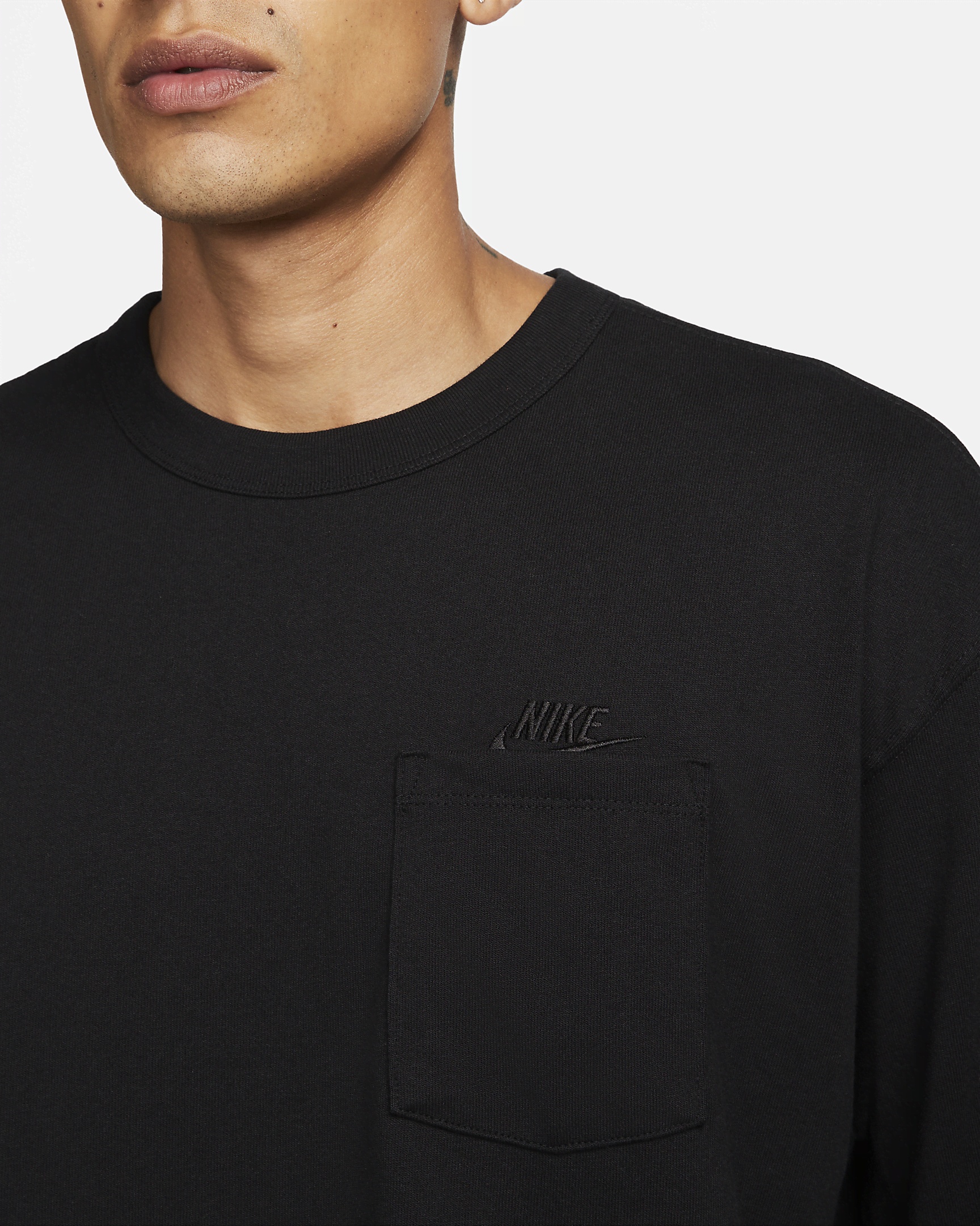 Nike Sportswear Premium Essentials Men's Long-Sleeve Pocket T-Shirt - 3