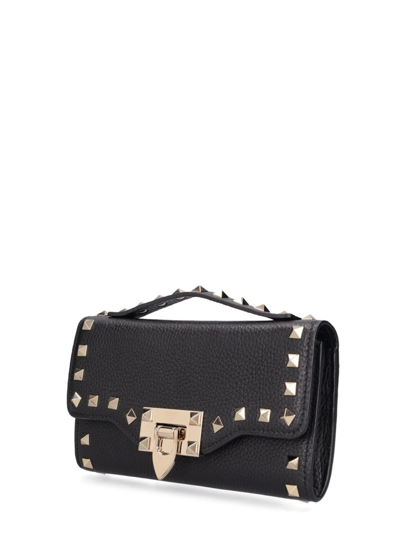 Rockstud grained leather shoulder bag - 2