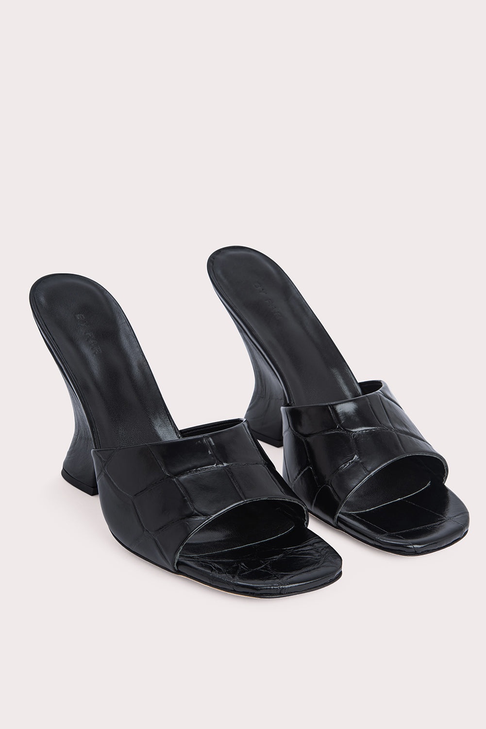 Tais Black Maxi Croco Embossed Leather - 2