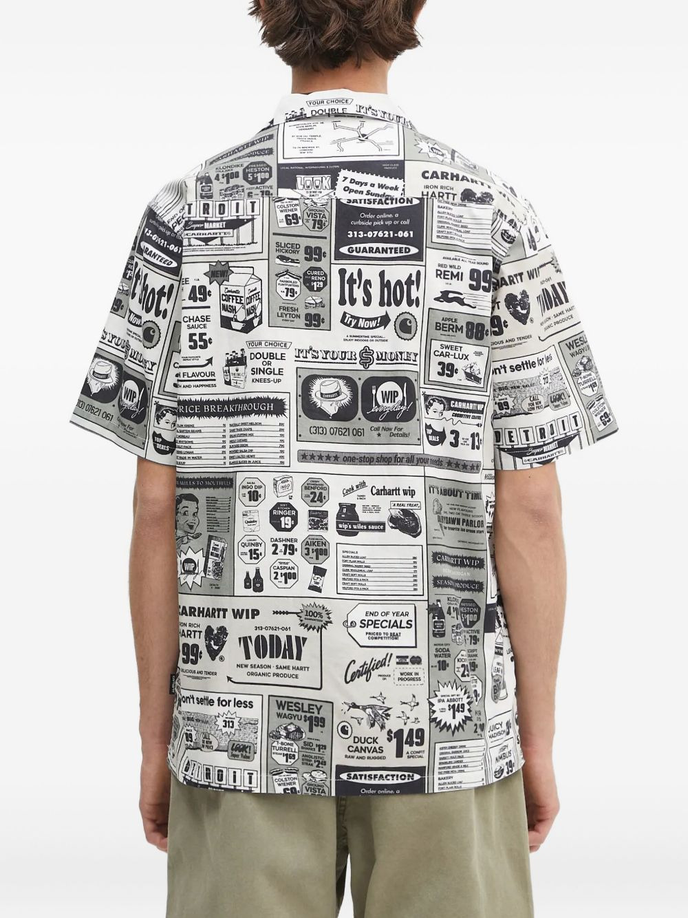 newspaper-print short-sleeve shirt - 4