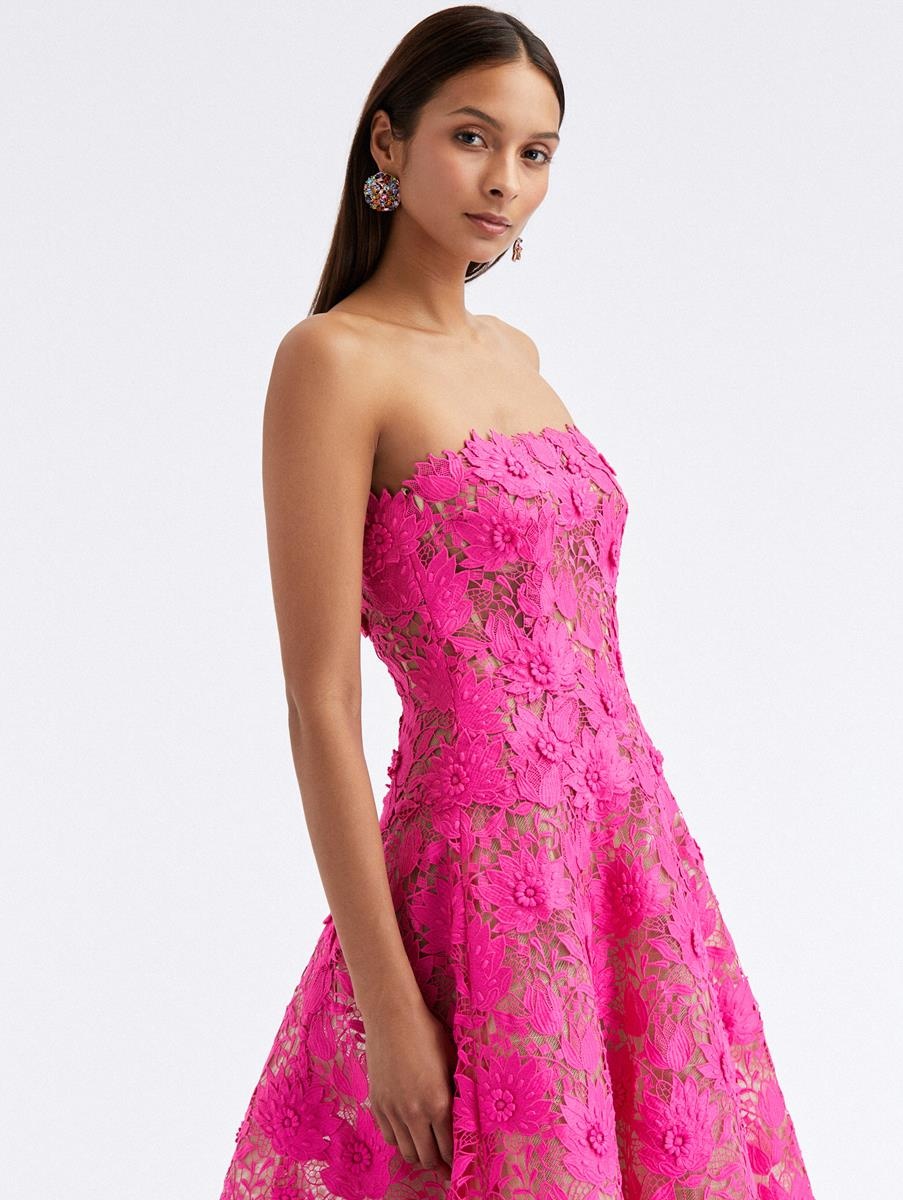 oscar de la renta water lily guipure lace dress Oscar de la Renta Sleeveless Water Lily Guipure Striped-inset Pleated Midi  Dress