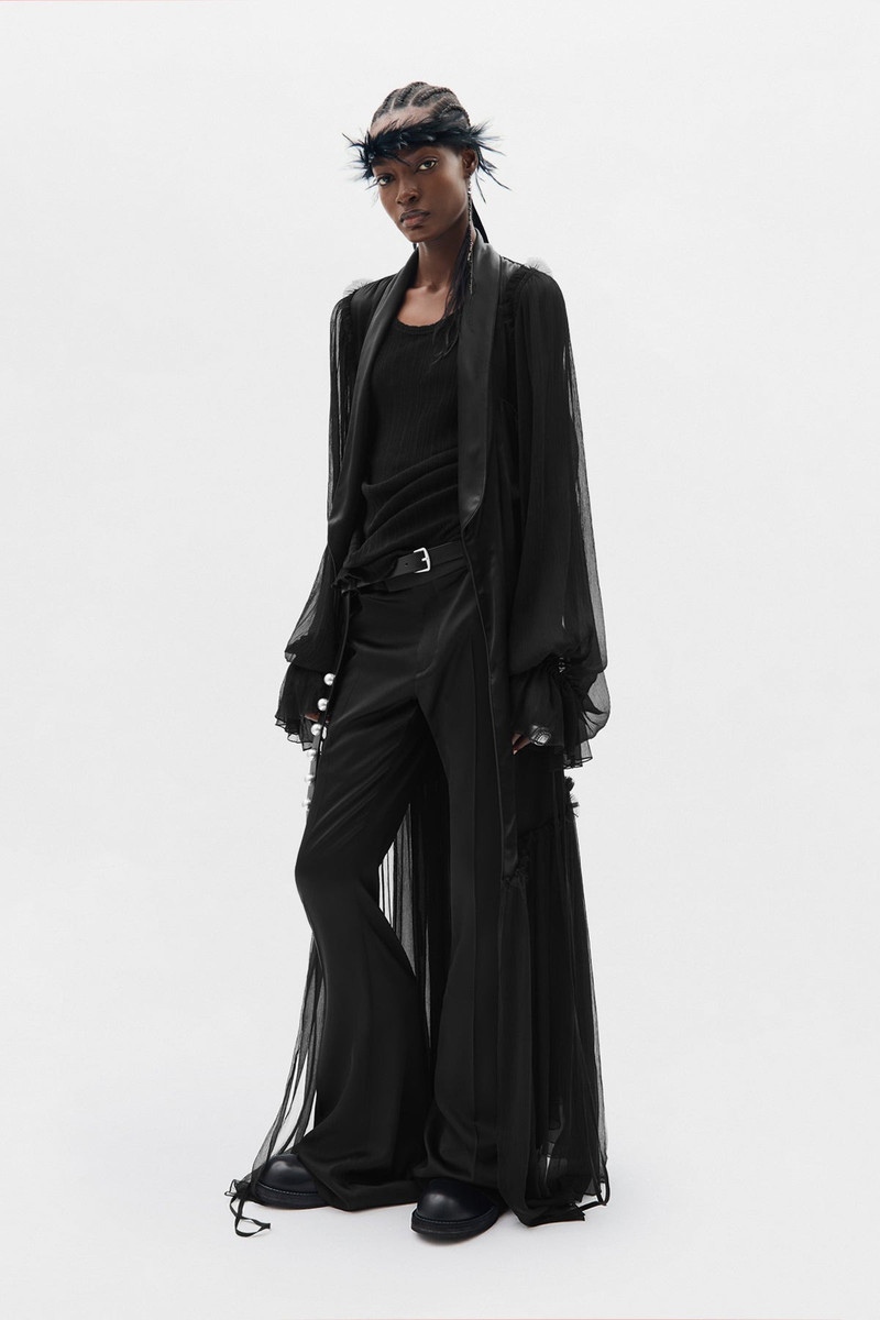 Iria Fluid Robe 4