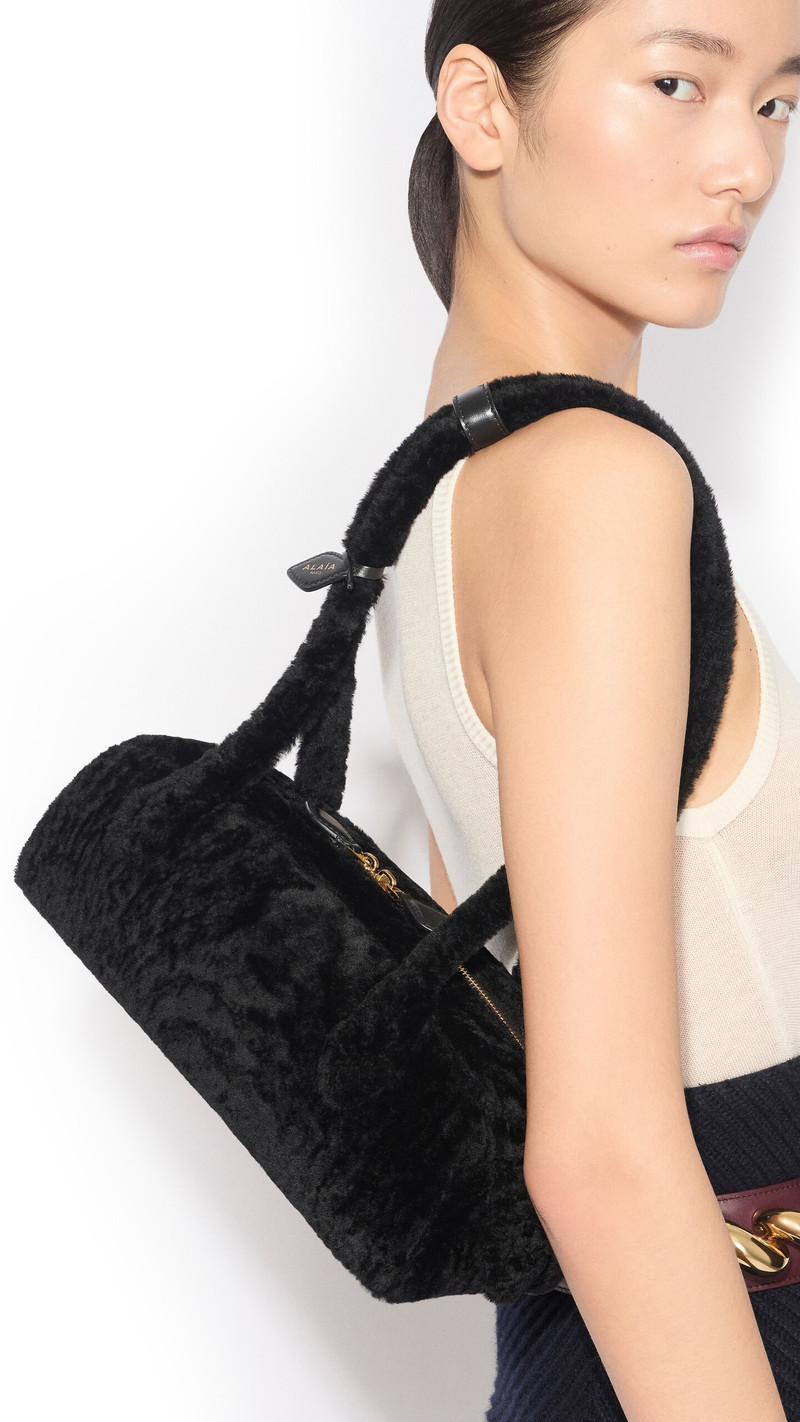 LE TECKEL MEDIUM BAG IN SHAVED SHEARLING 4