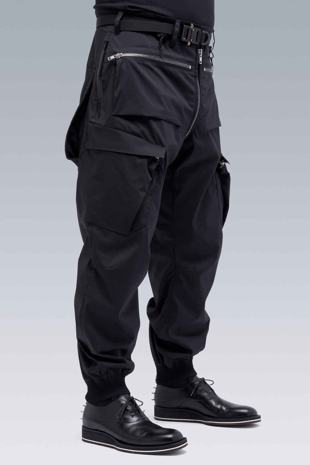 P38-E Encapsulated Nylon Cargo Pant Black - 6