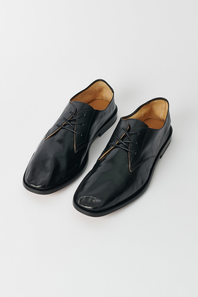 Collapsing Consultant True Dye Black Leather 8