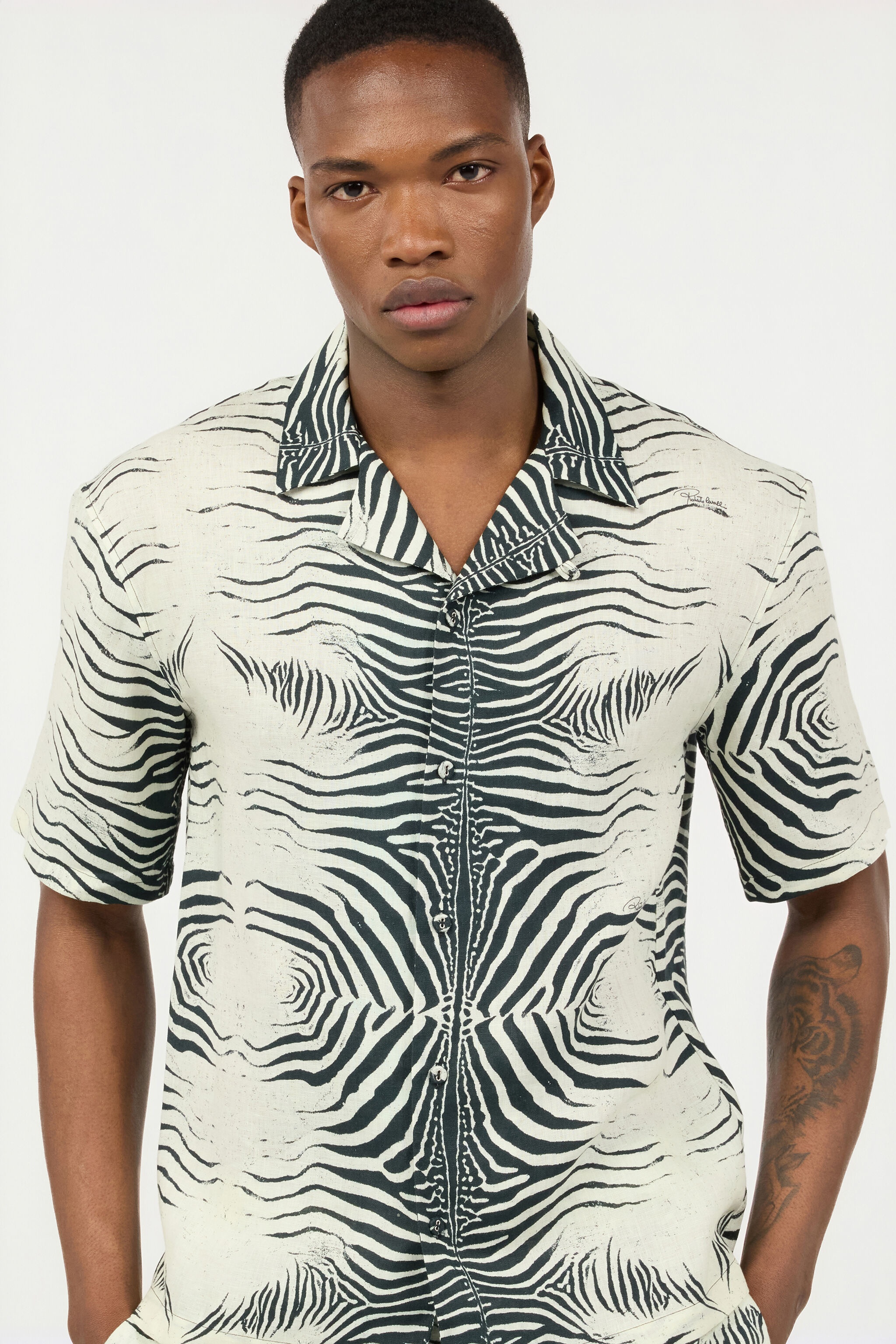 Linen Shirt With Mini Zebra Print - 6