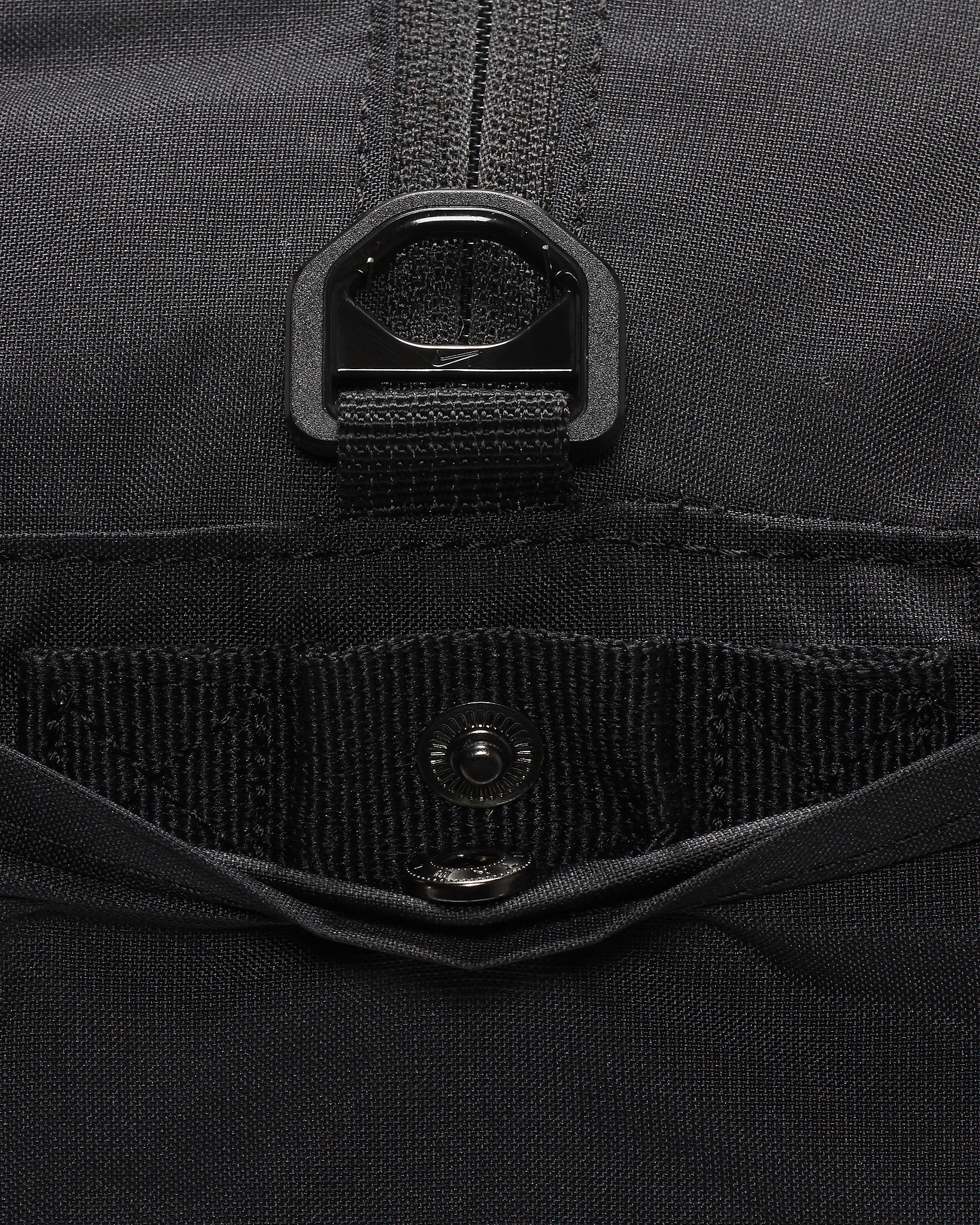 Nike Women's Gym Club Duffel Bag (24L) - 8