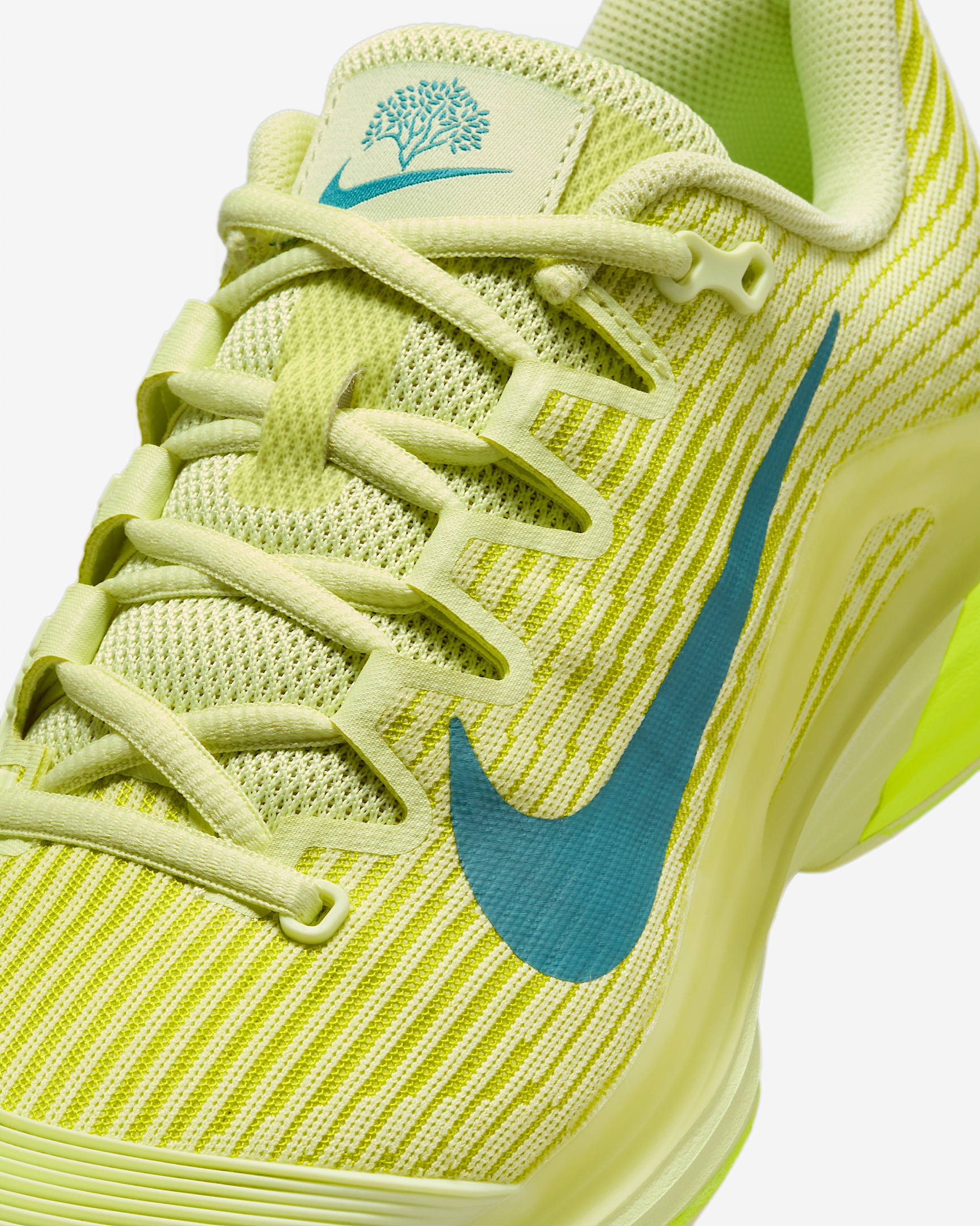 Nike Vapor 12 Premium Women's Hard Court Tennis Shoes - 7
