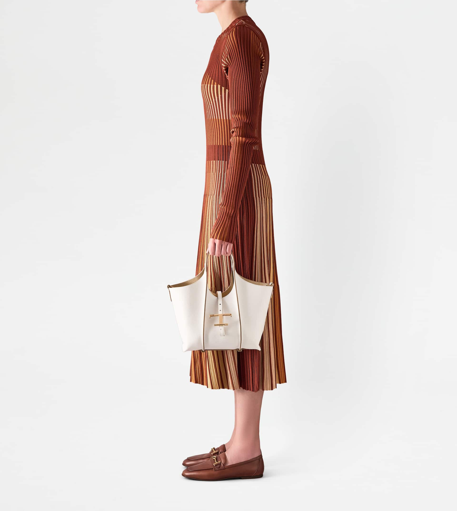 T TIMELESS SHOPPING BAG IN LEATHER MINI - WHITE - 7