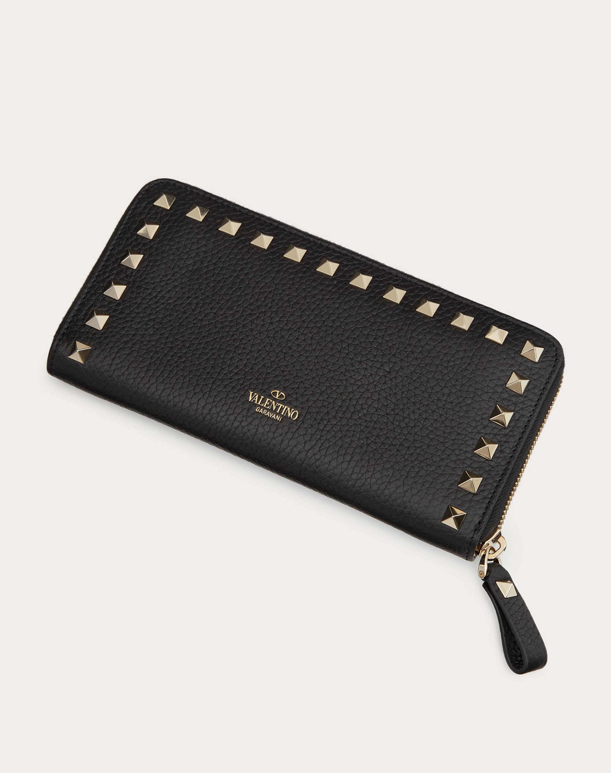 ROCKSTUD GRAINY CALFSKIN ZIPPERED WALLET - 3