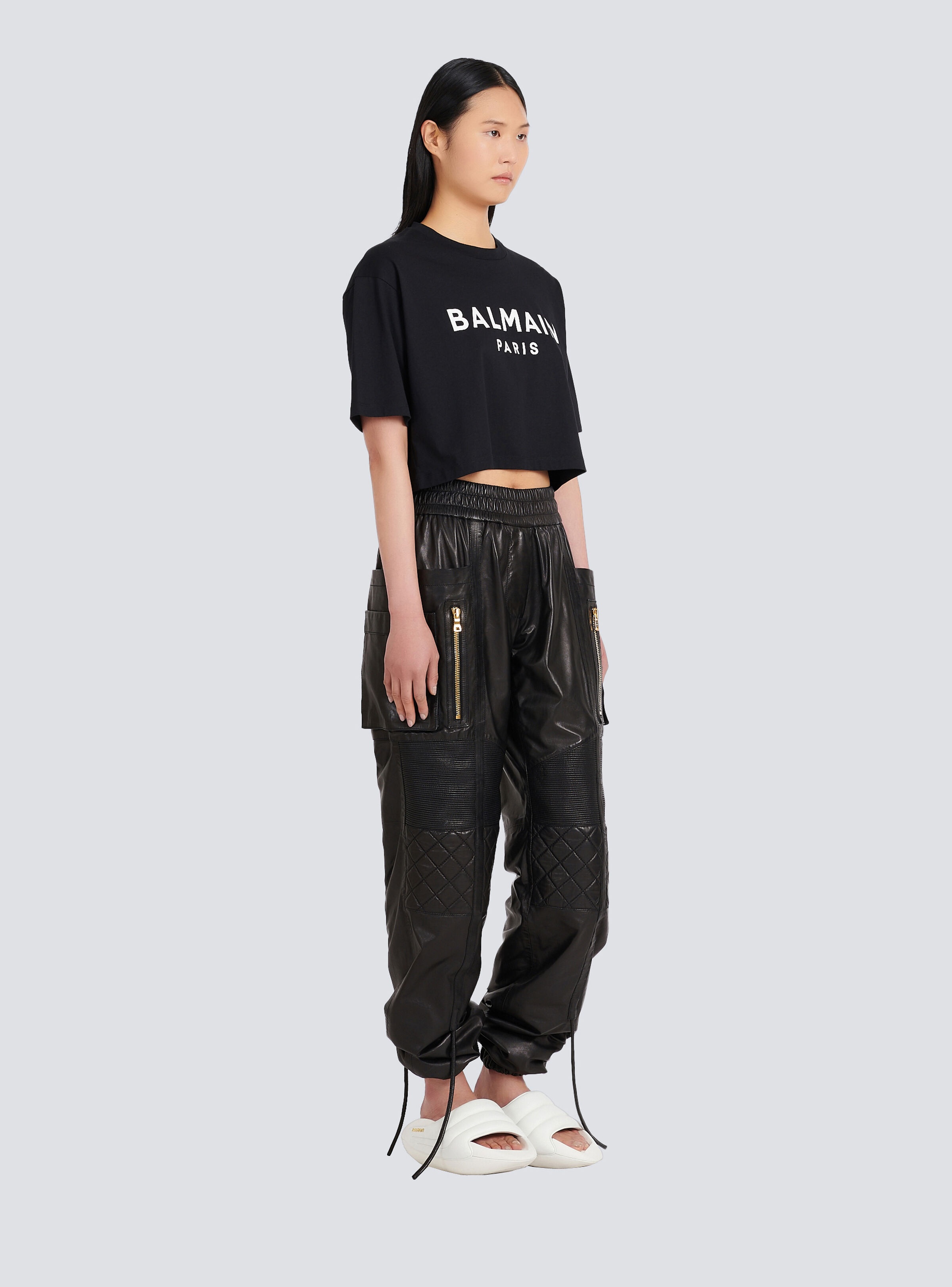 Eco-responsible cropped cotton T-shirt with Balmain logo print - 5