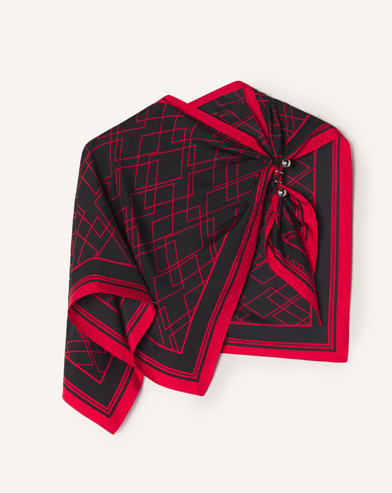 GRAPHIC DIAMOND MOTIF TOP WITH JEWELRY FASTENER 1