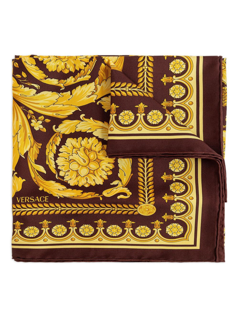 large Barocco printed silk scarf 1