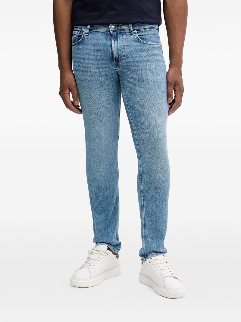 GUESS USA Finnley logo patch jeans outlook