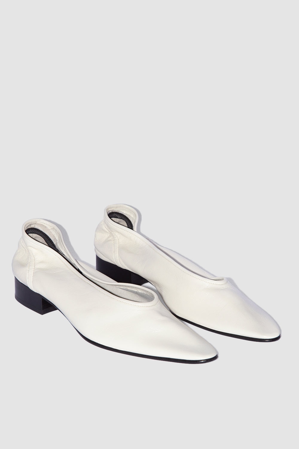 Carré Limewash Creased Leather Pump - 2