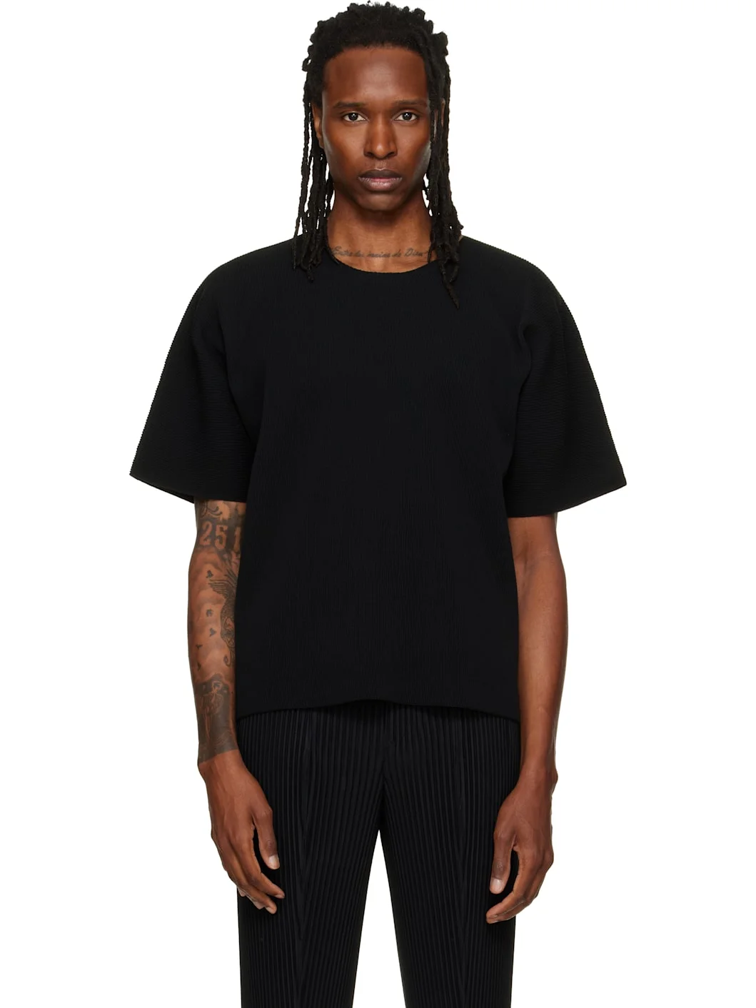 Black Basic Knit T-shirt - 1