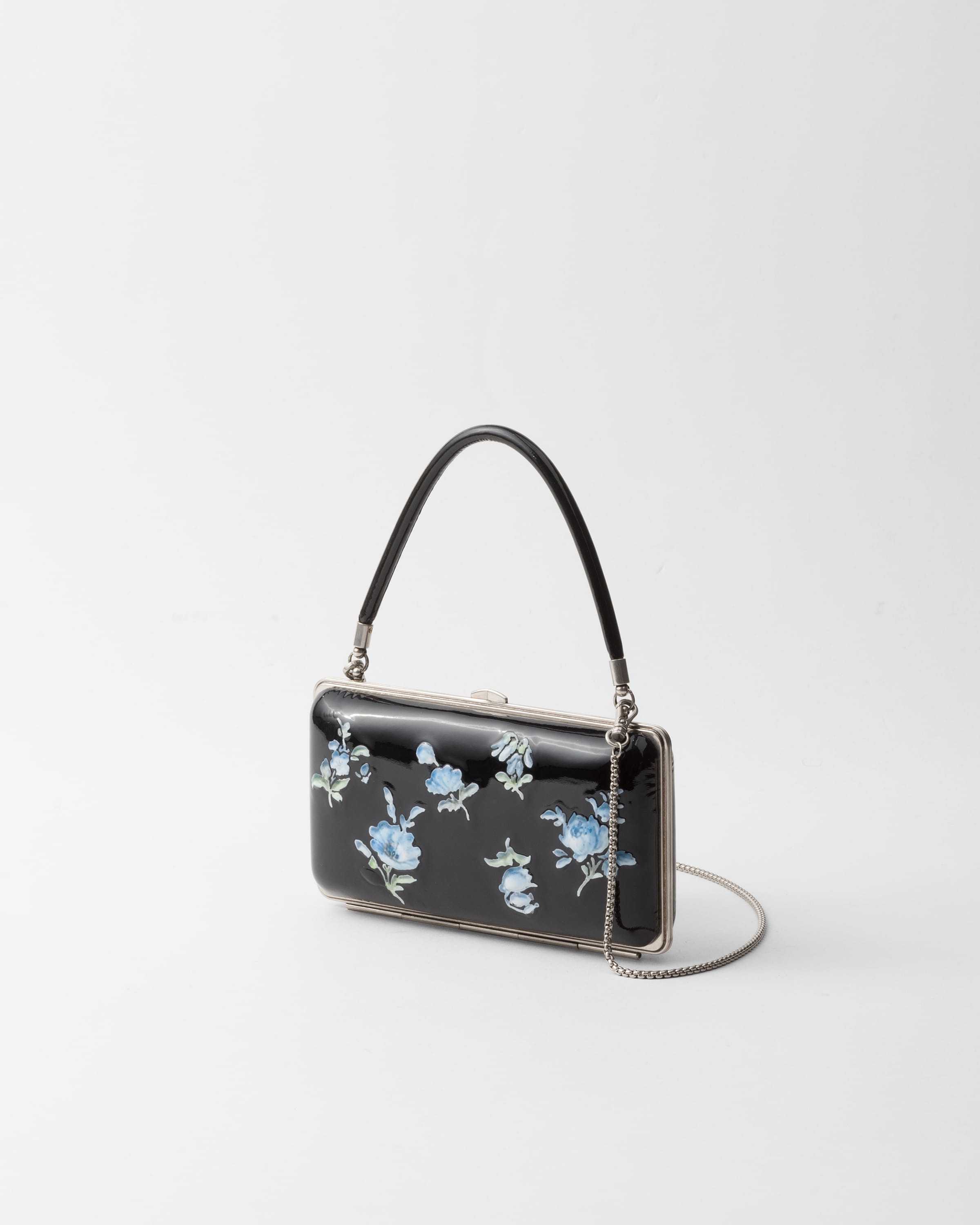 【関税＆送料込み】Prada Floral-Printed Patent Leather Clut Prada Printed patent leather clutch | REVERSIBLE