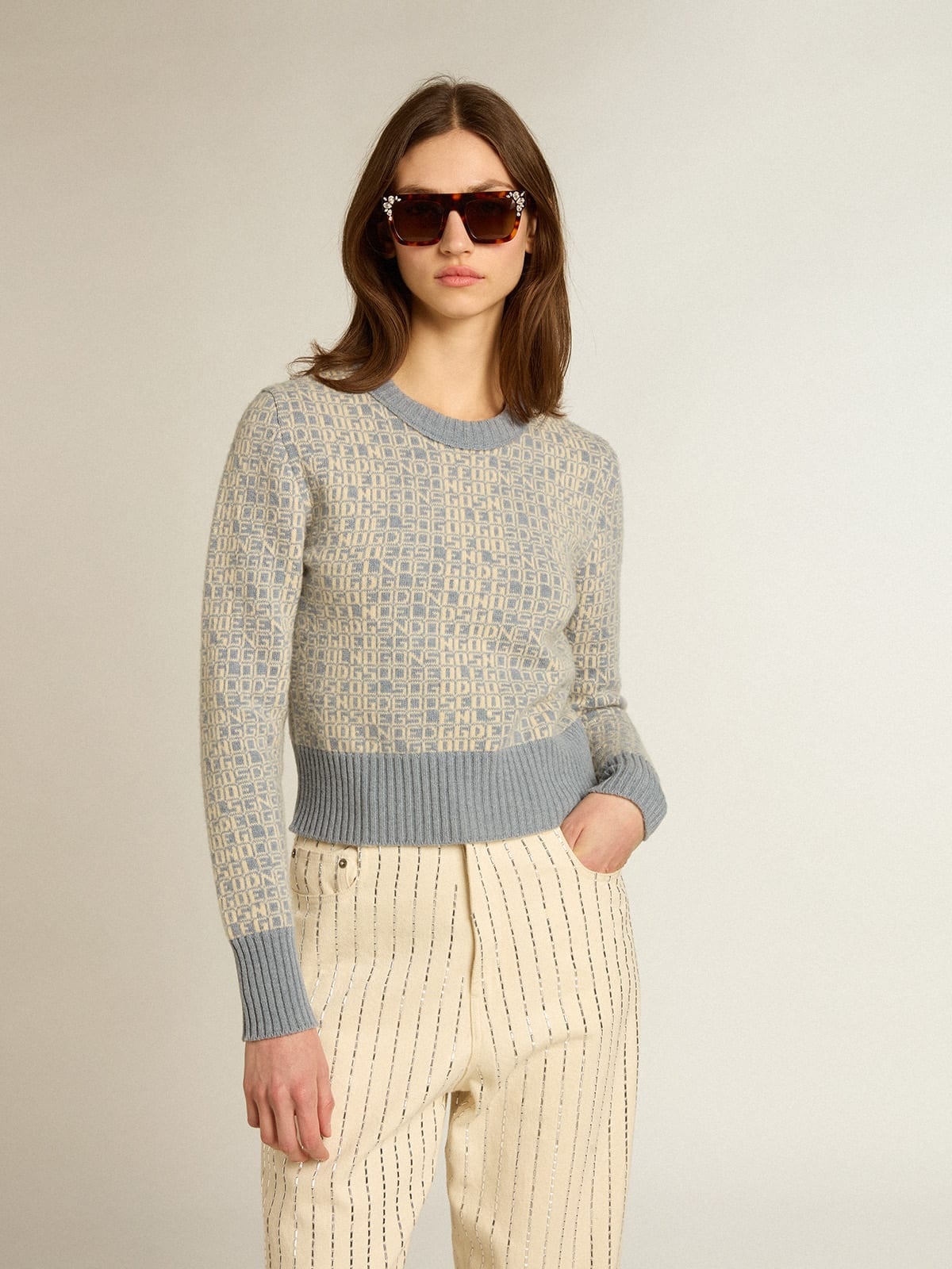 Cropped round-neck sweater with light blue jacquard lettering motif - 5