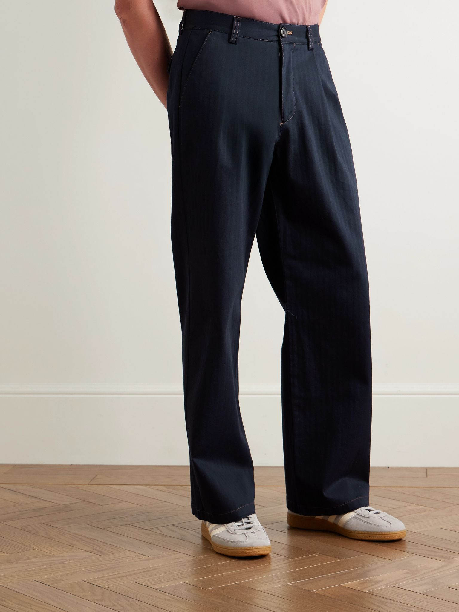 Orsman Straight-Leg Pleated Herringbone Cotton-Blend Trousers Navy - 3