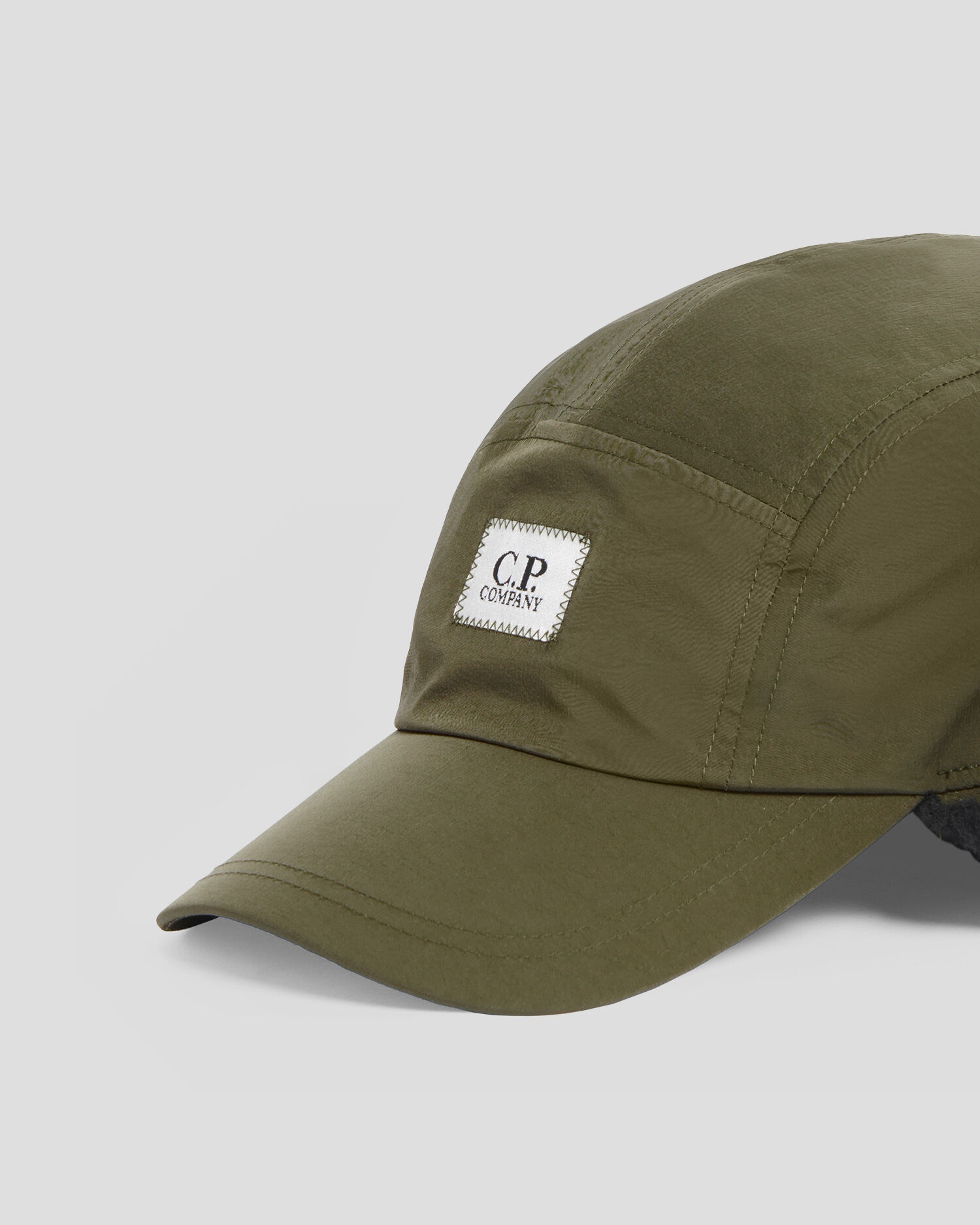 CP COMPANY｜ (Chrome-R Earflap Cap (17CMAC083A 005904A 9 C.P. Company Black Chrome-R Earflap Cap C.P. Company
