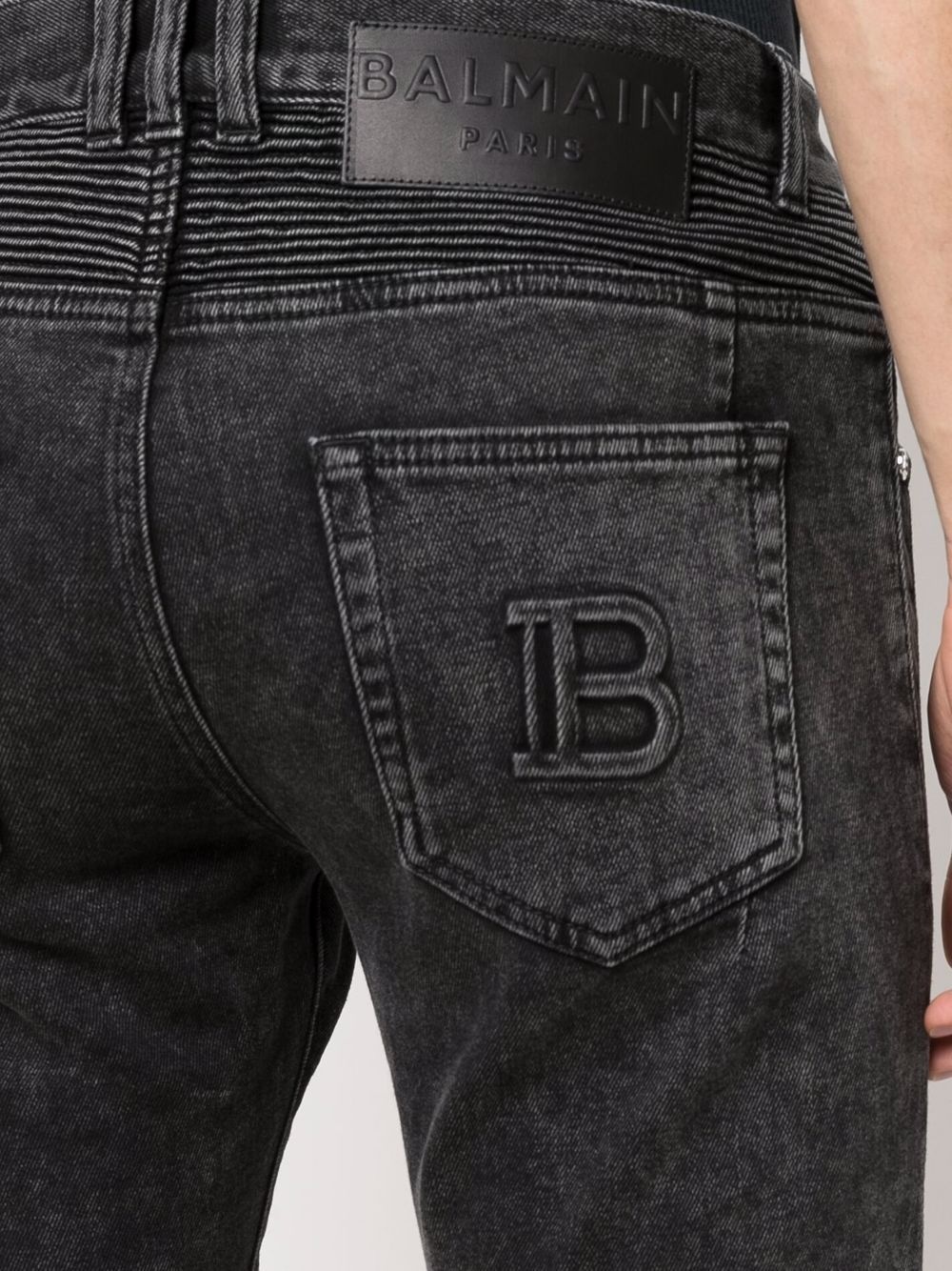 debossed-logo detail jeans - 5