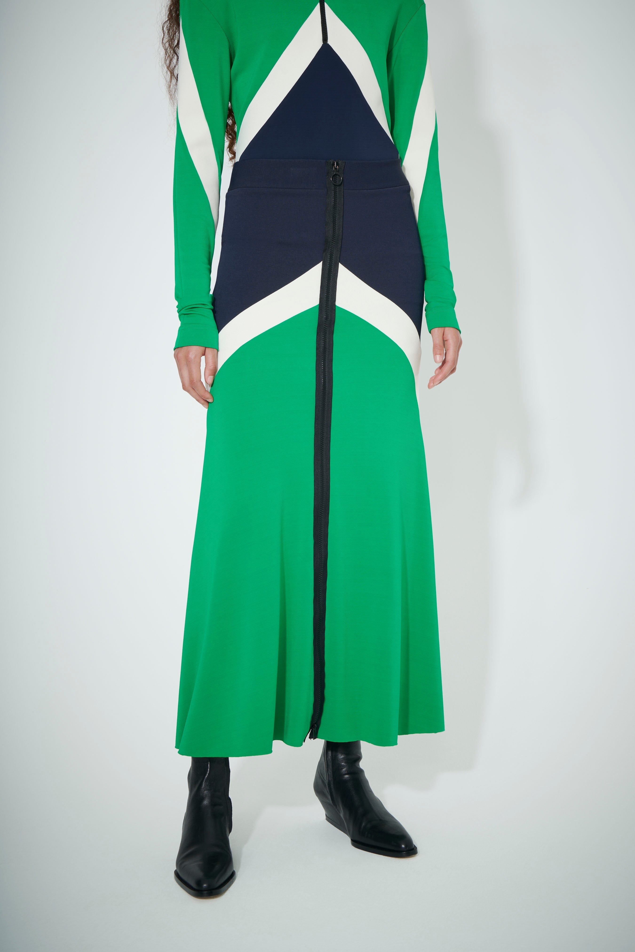 Tracksuit Skirt in Green-Dark Navy - 3