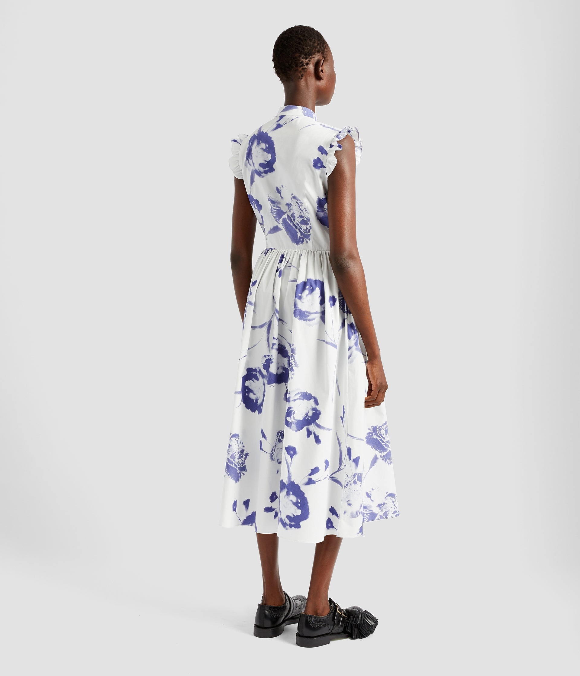 SLEEVELESS FLARED MIDI DRESS - 3