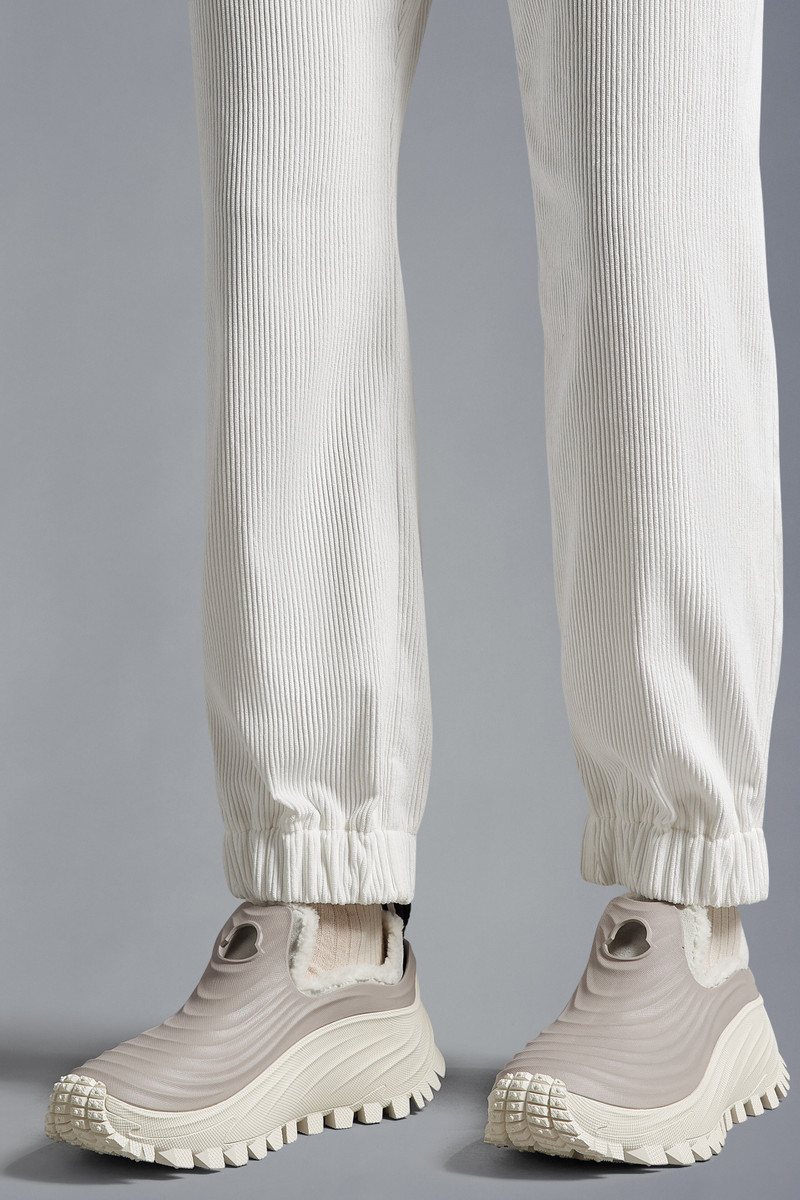 Moncler Acqua Boots outlook