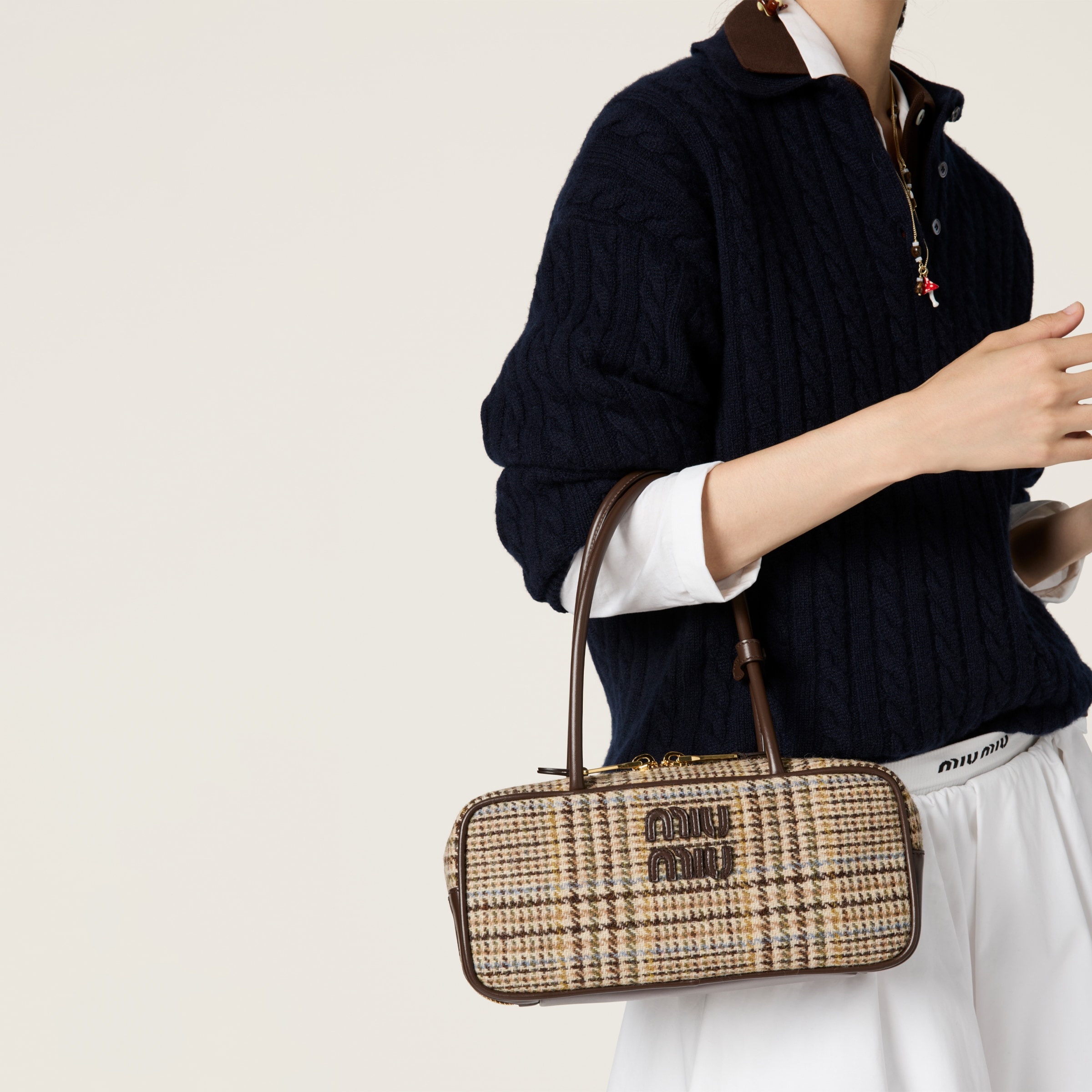 Beau top-handle tratan bag with leather details - 2
