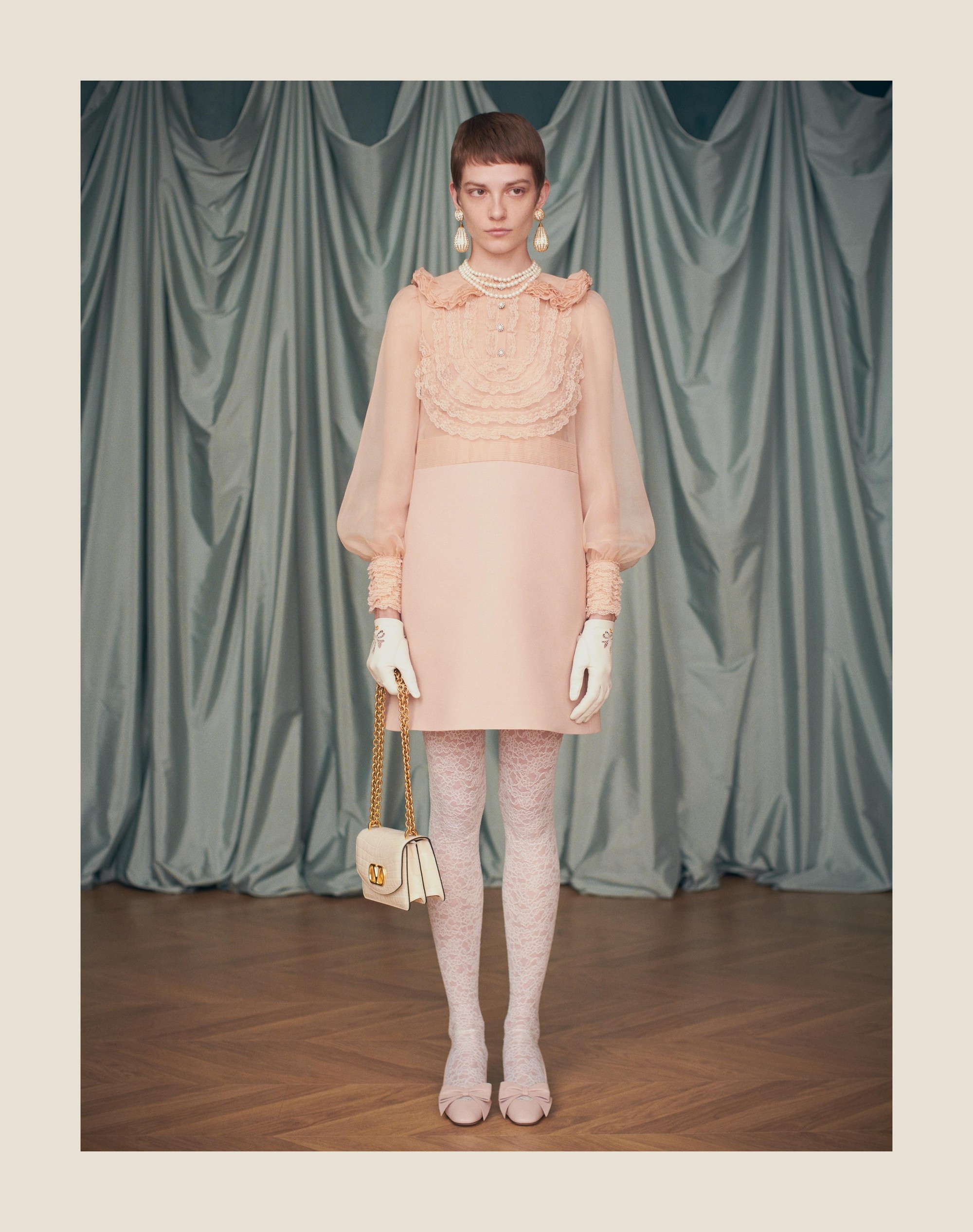 EMBROIDERED CREPE COUTURE SHORT DRESS - 11