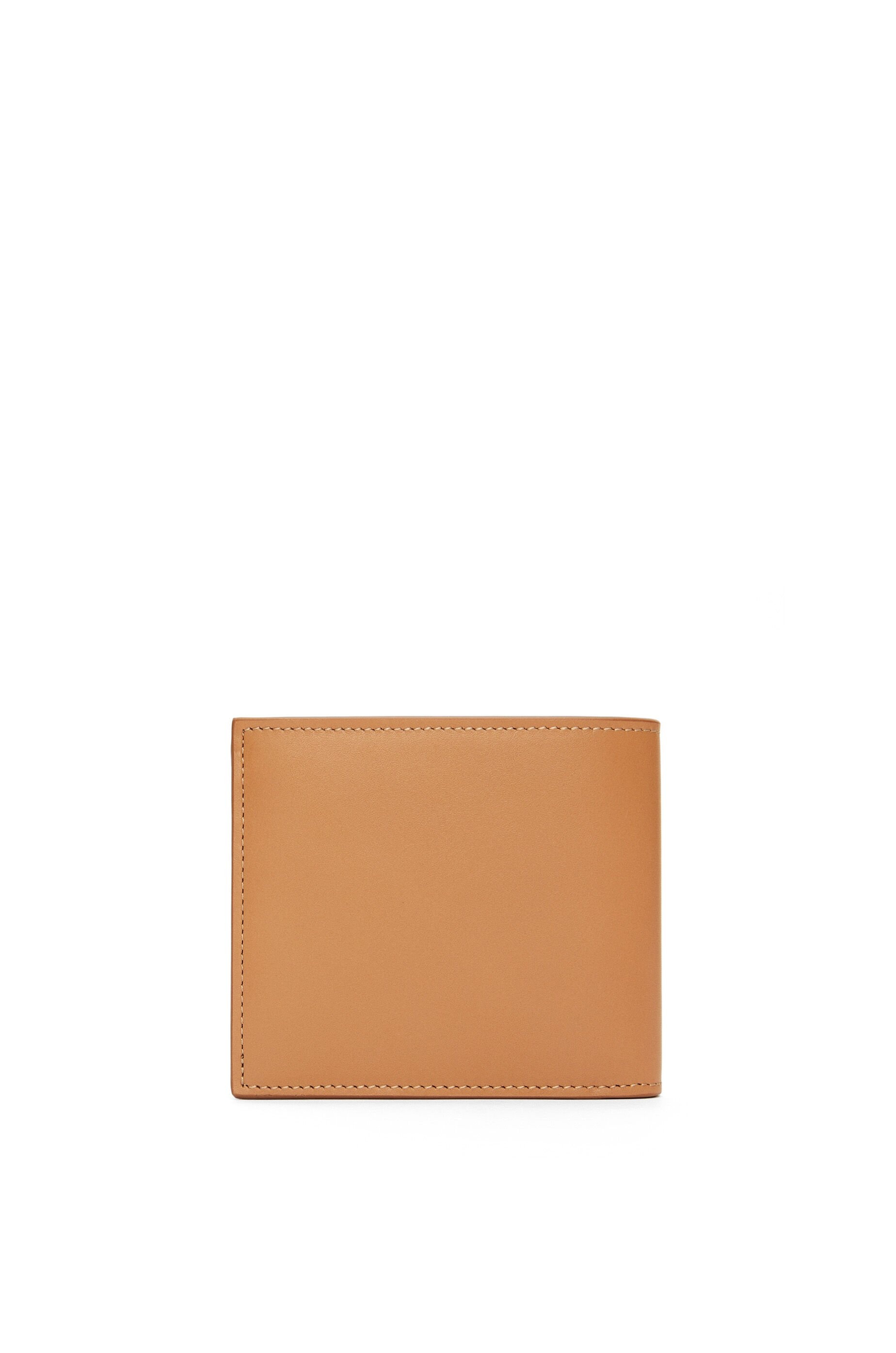 Bifold wallet in satin calfskin - 4