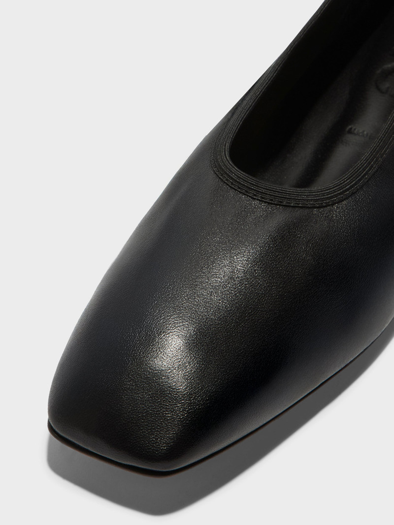 Nomi Ruched Flats 4