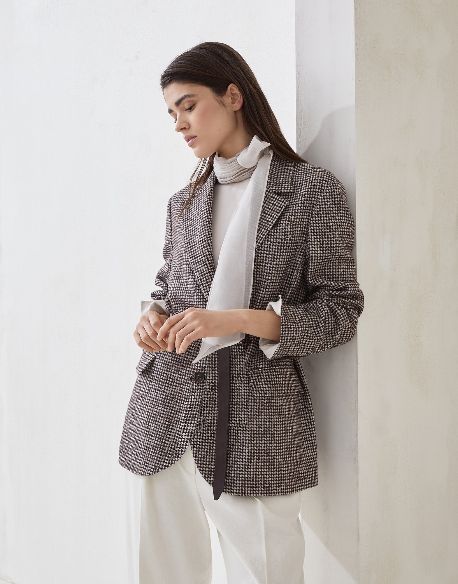 Wool and alpaca houndstooth blazer with leather belt and monili - 4