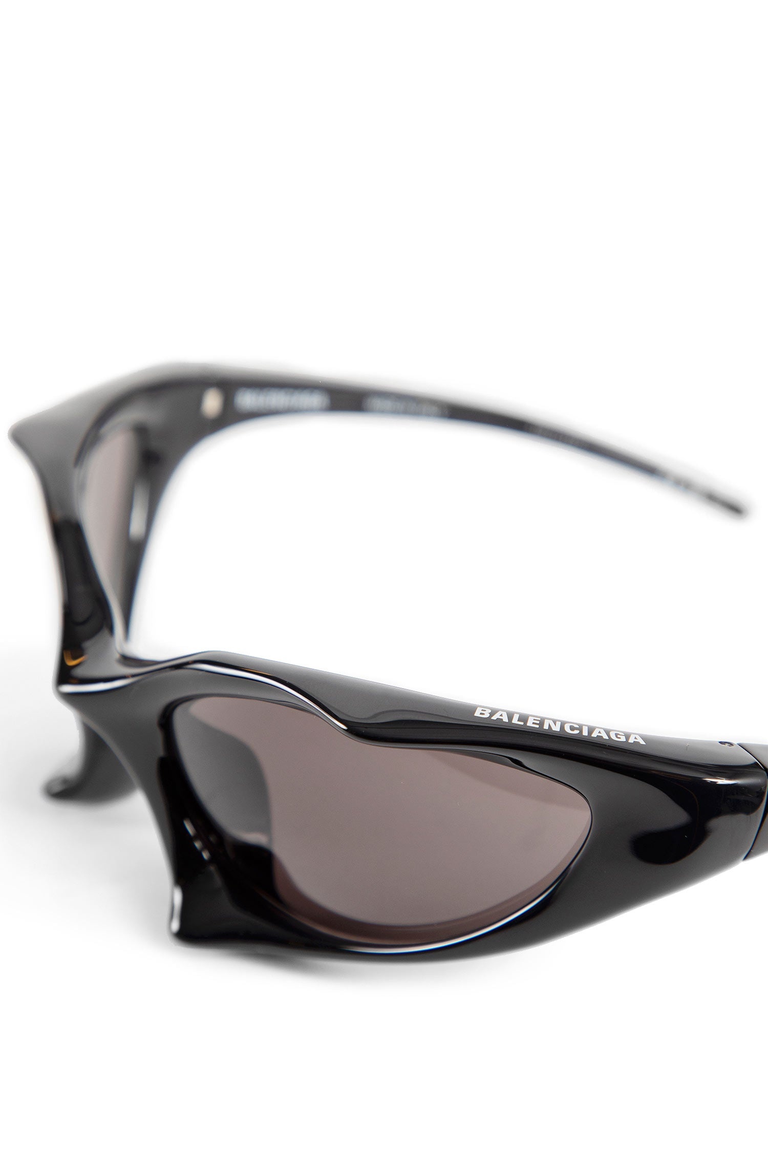 【BALENCIAGA】 RUNNER CAT Runner Cat Sunglasses in Black | Balenciaga US