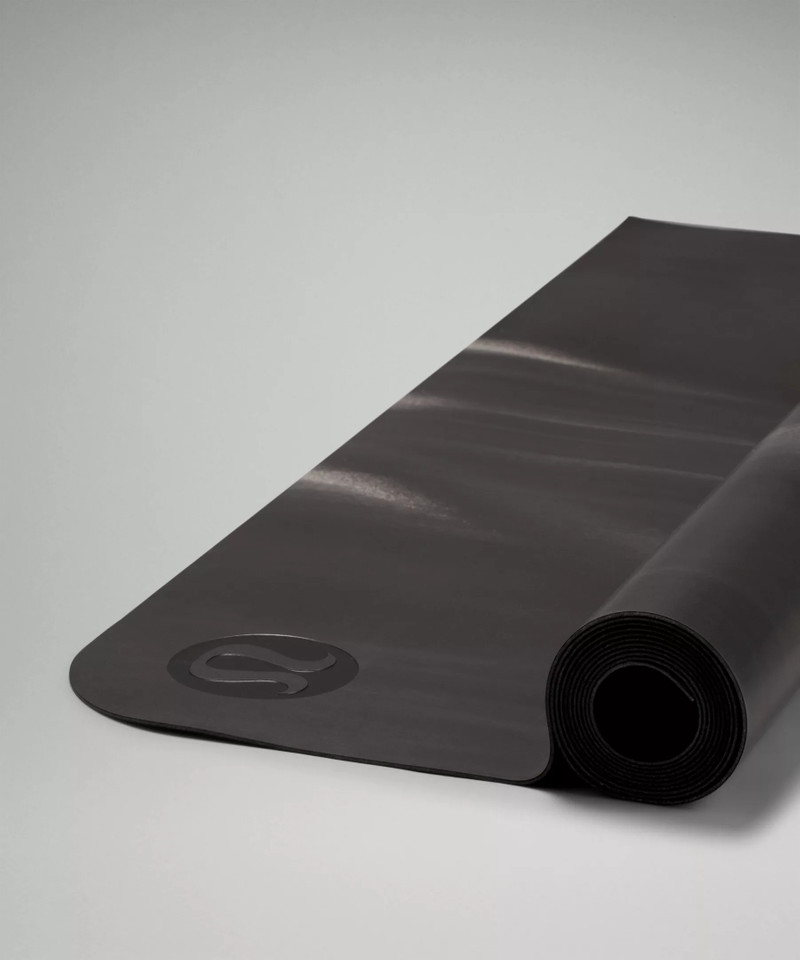 The (Un) Mat Made With FSC™ Certified Rubber *Marble 4