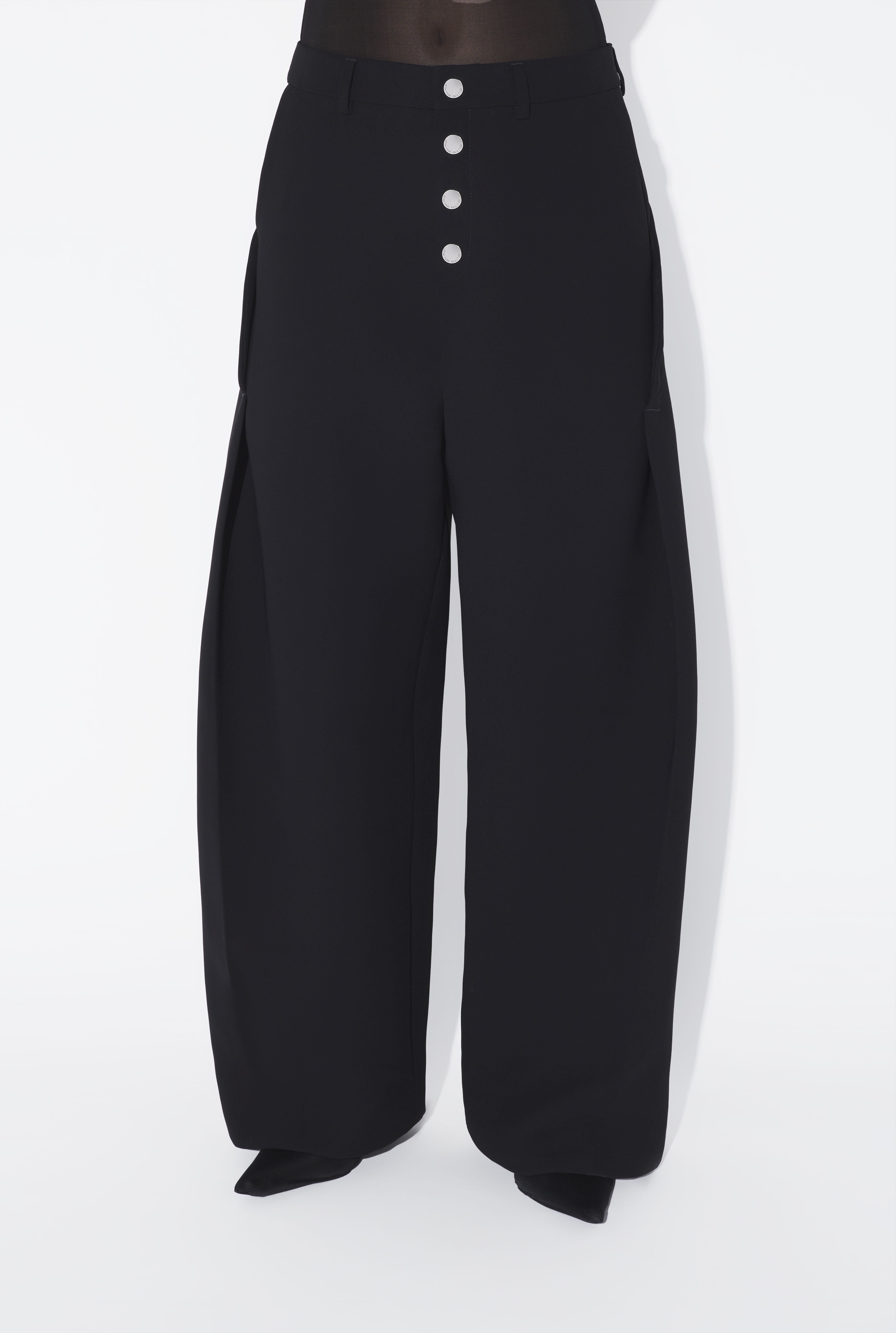 THE SCULPTURAL PANTS - 3