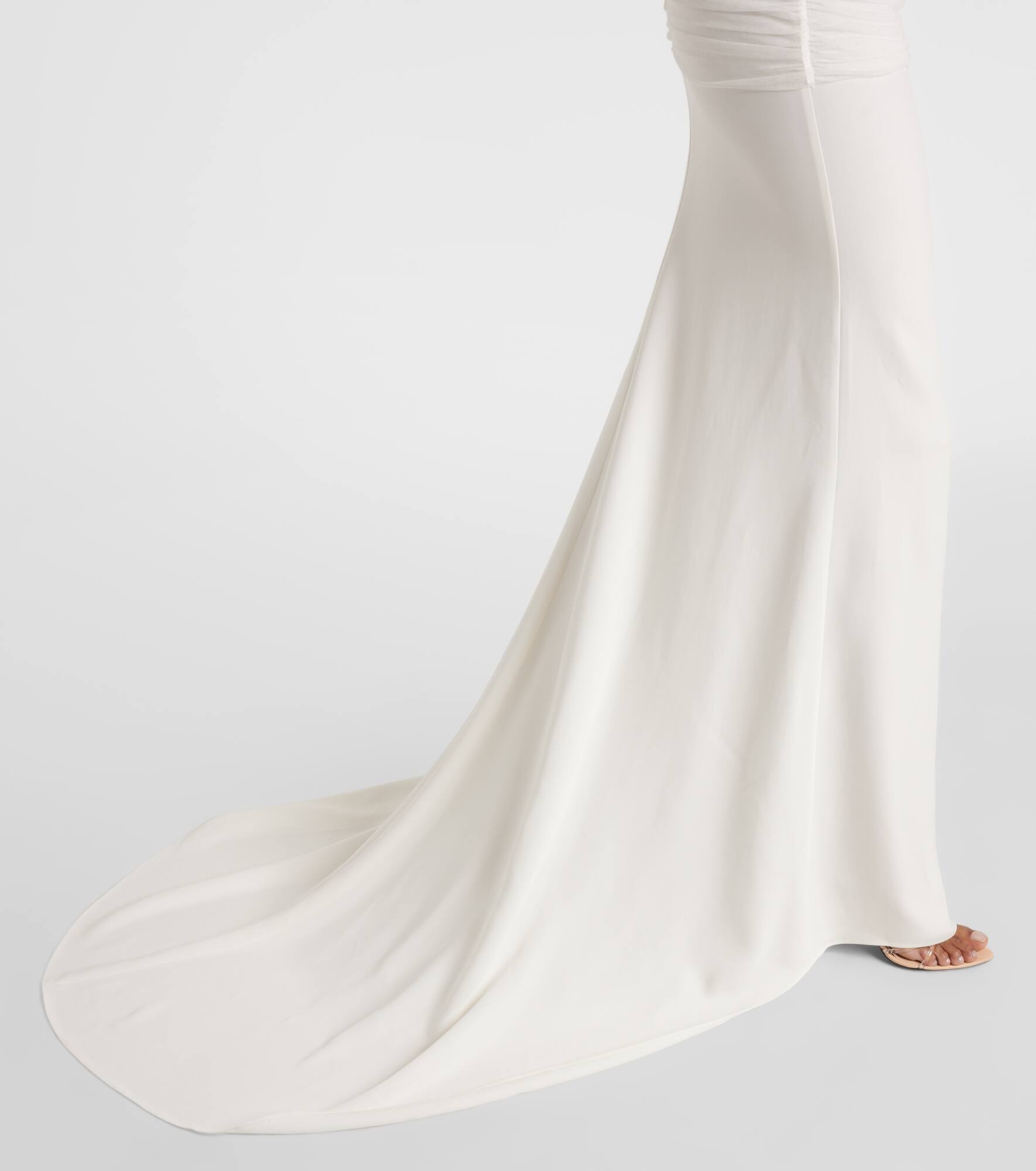 Bridal veiled silk tulle gown - 6