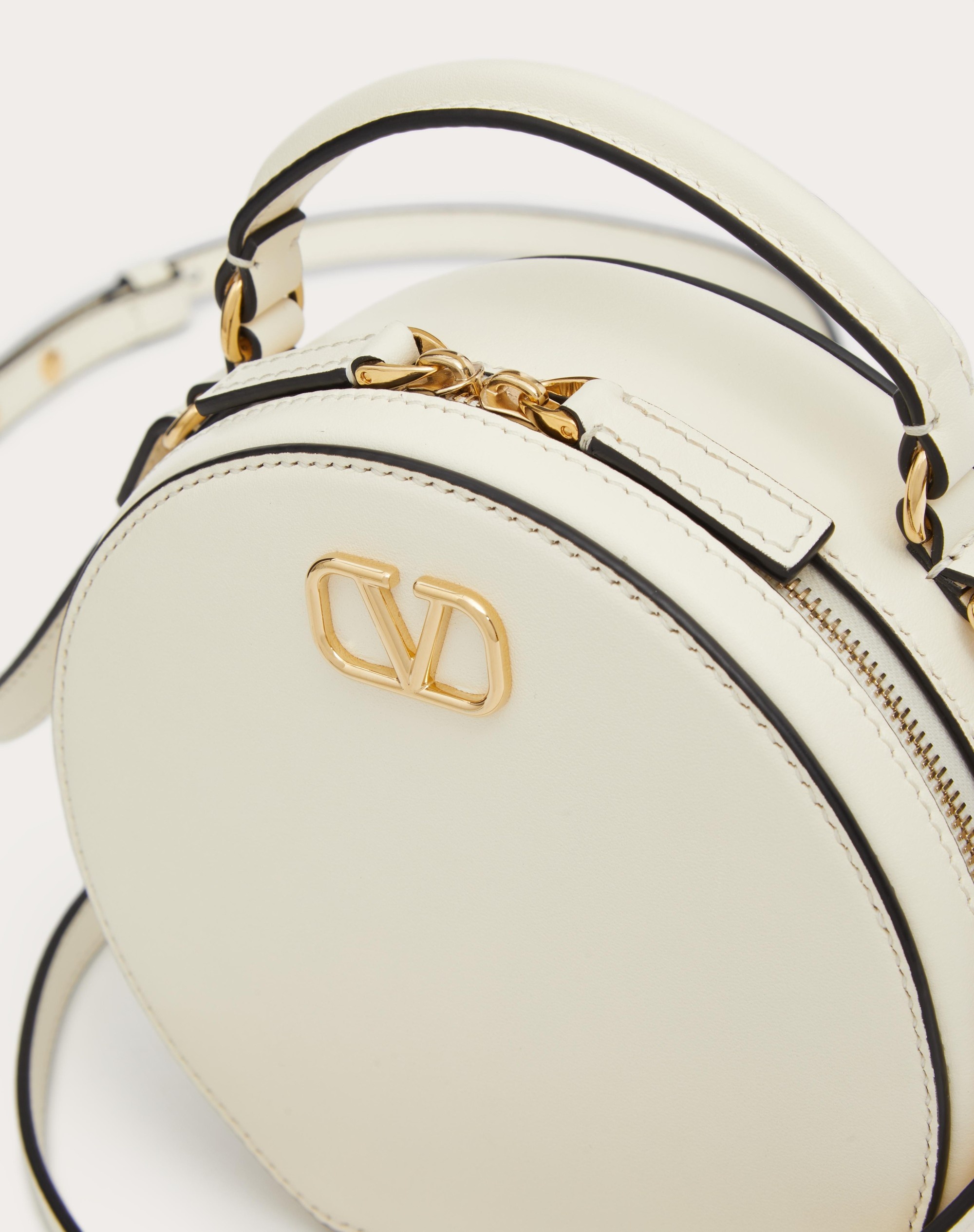 VALENTINO｜ (5W0P0AC2 MIM 0NO / 5W2P0AC2 MIM 0NO) Valentino VLOGO SIGNATURE CALFSKIN MINI BAG | REVERSIBLE