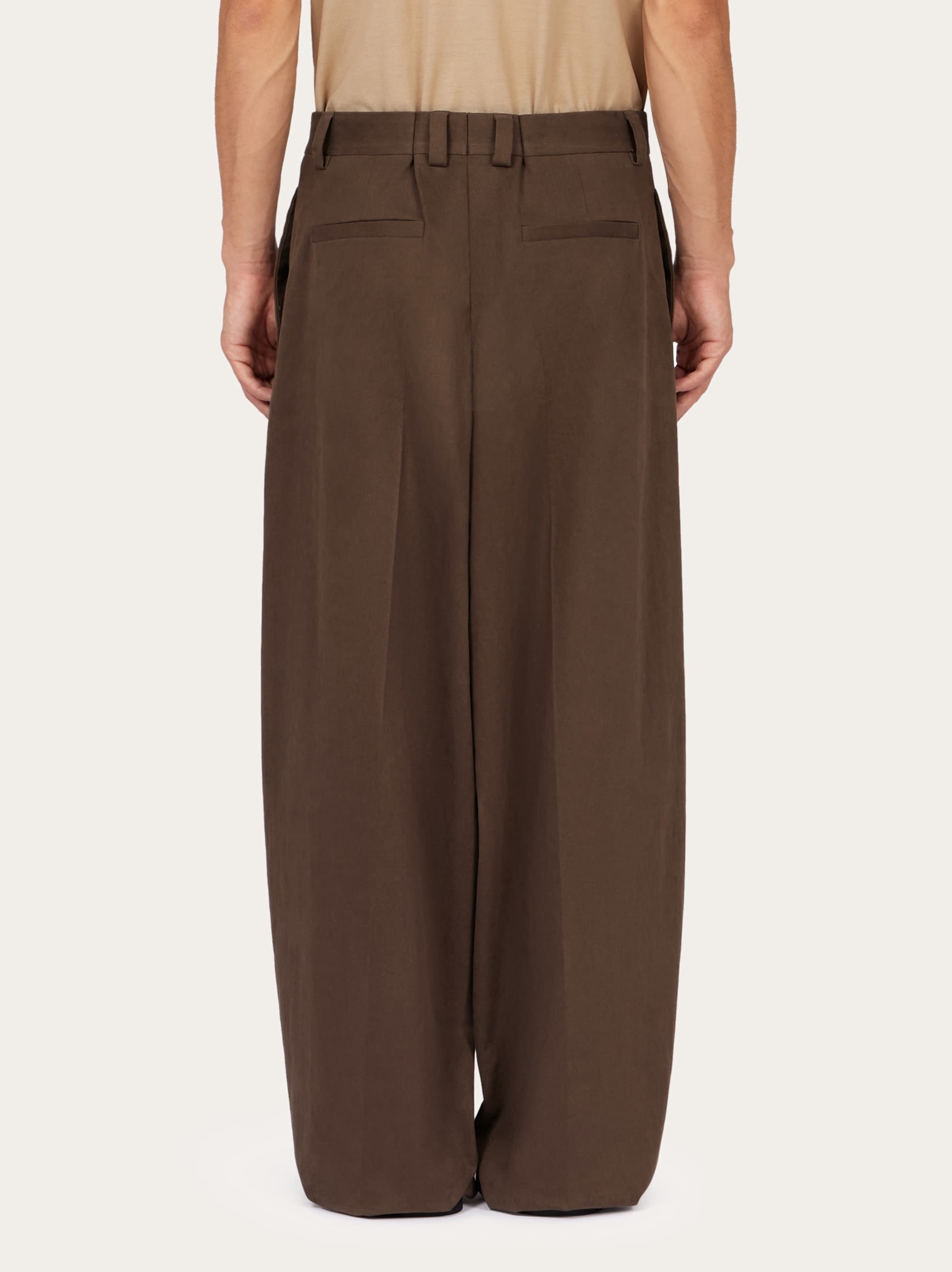 Tailored trouser with inverted pleats - 4
