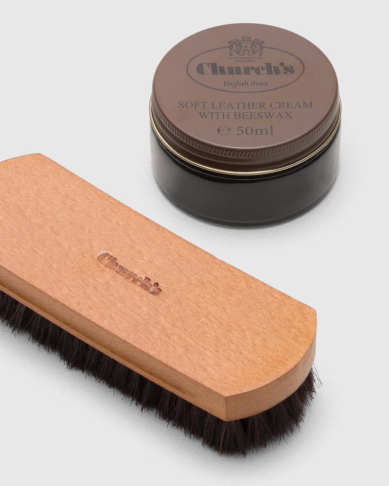 Church's Essential shoe care cleaning kit in St James leather outlook