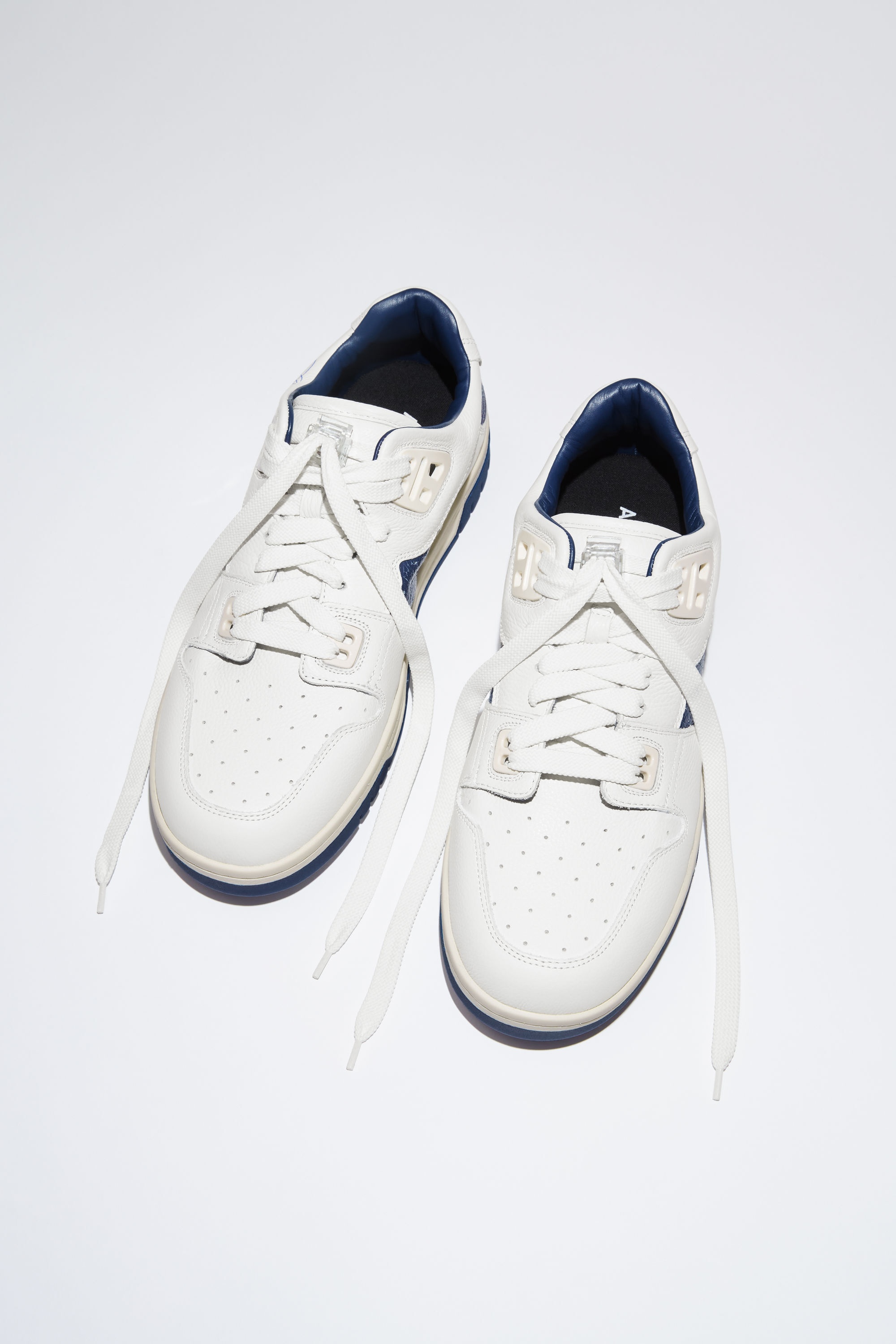Low top leather sneakers - White/blue - 3
