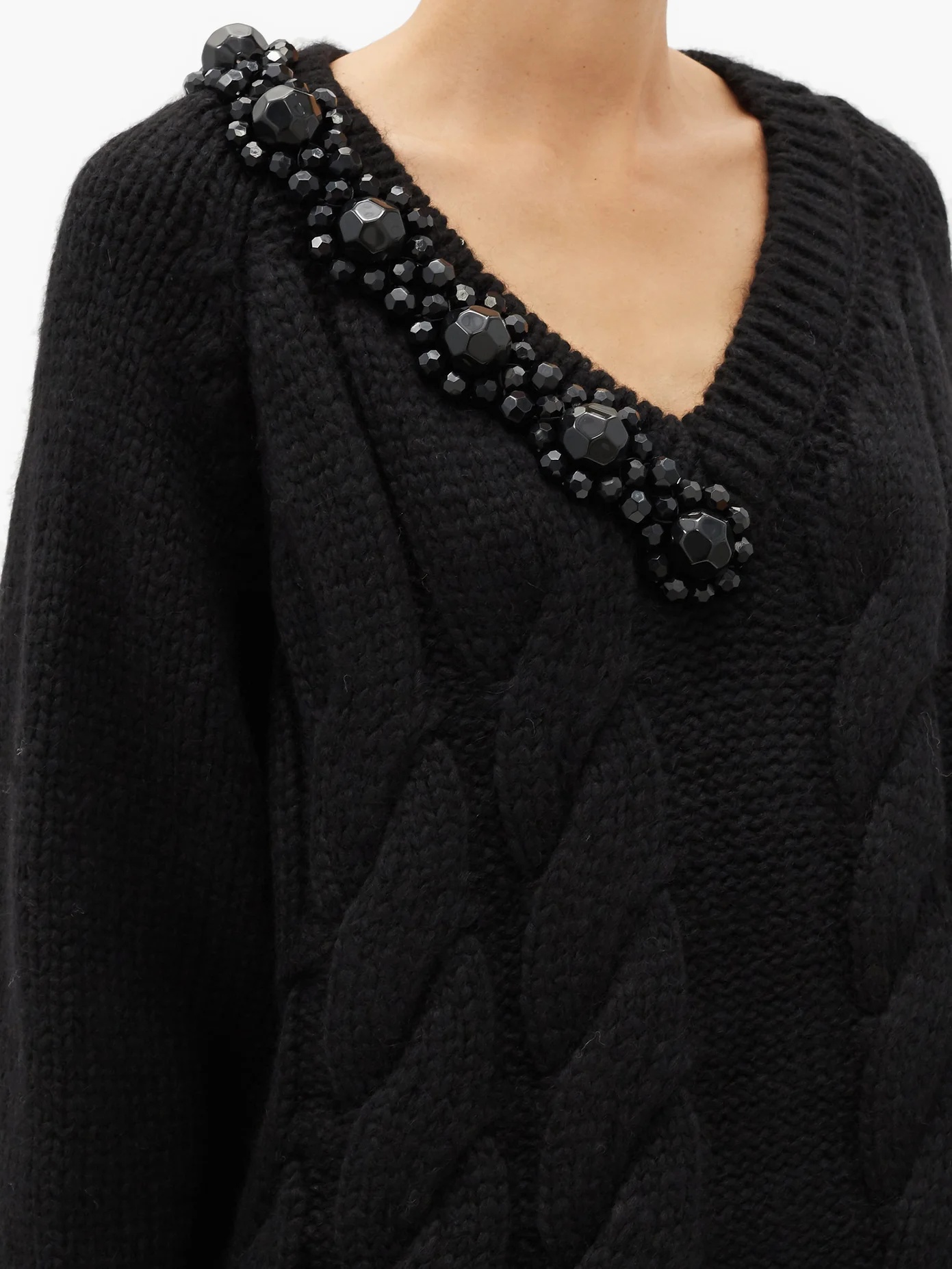 Bead-embellished oversized cable-knit sweater - 3