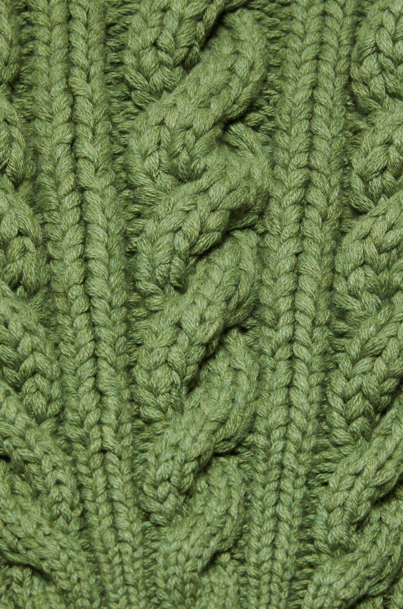 Cable sweater in cashmere 3