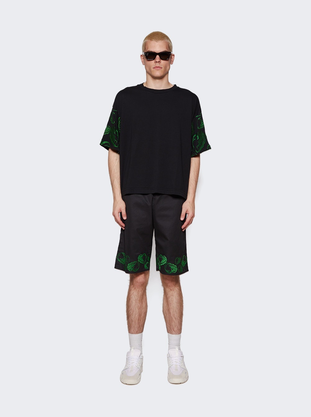 Heart Embroidered Shorts Black - 2