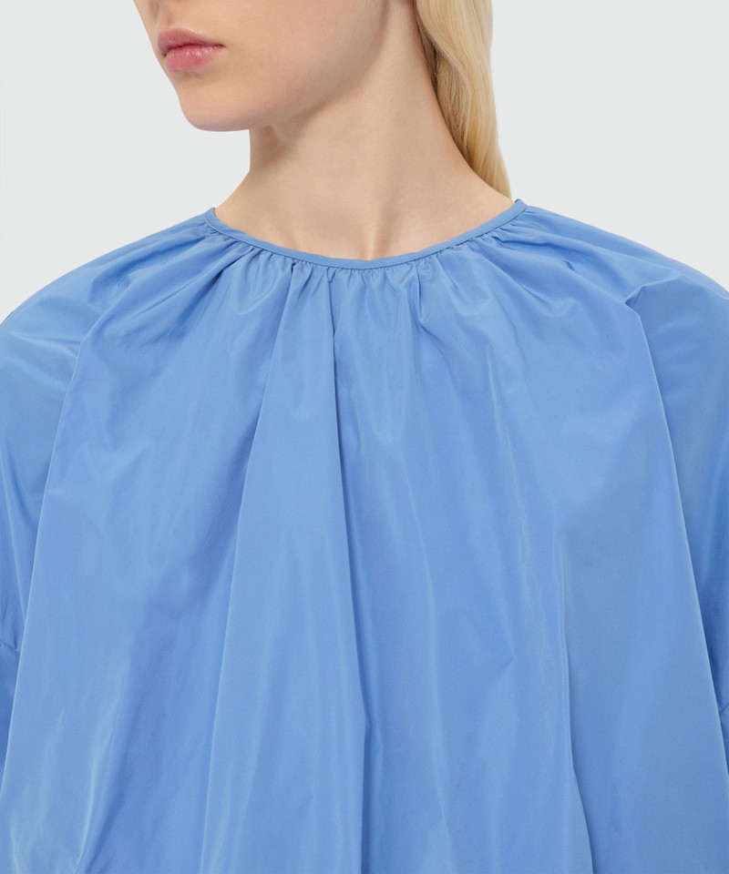 Light blue cropped taffeta blouse with balloon silhouette 5