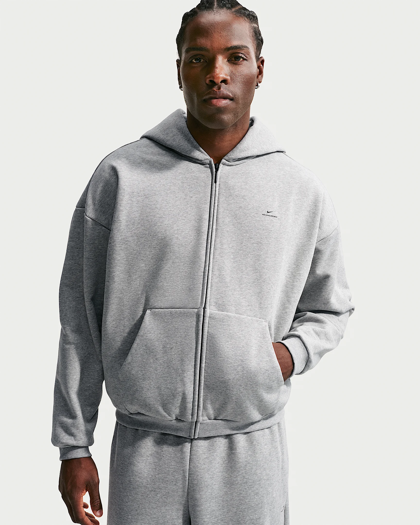 Nike Standard Issue Men's Therma-FIT Full-Zip Basketball Hoodie - 1