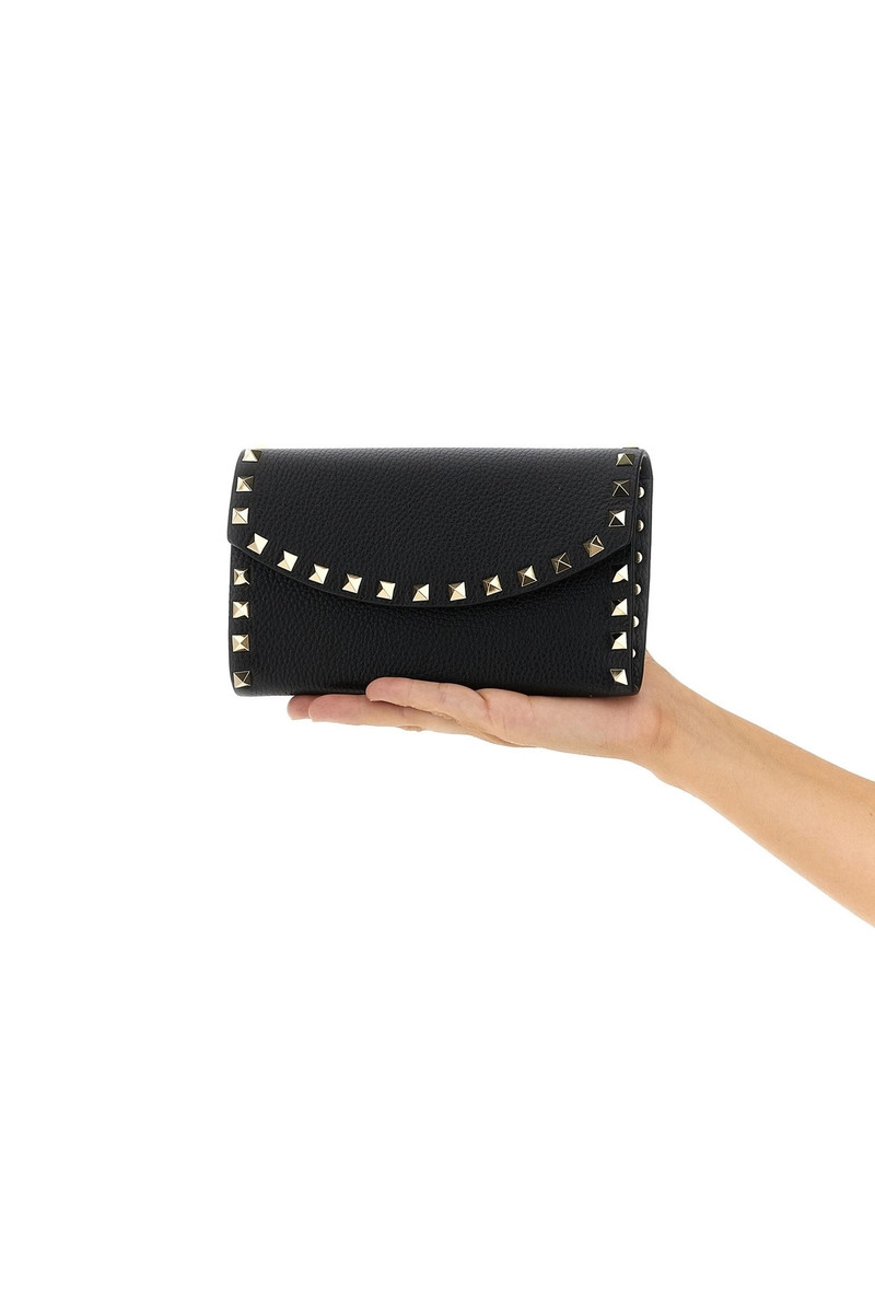 Valentino Valentino Garavani 'Rockstud' wallet on chain outlook