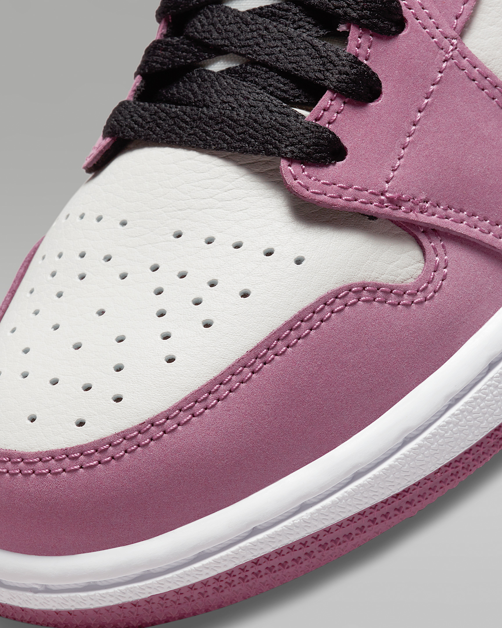 Air Jordan 1 Mid SE Women's Shoes - 7