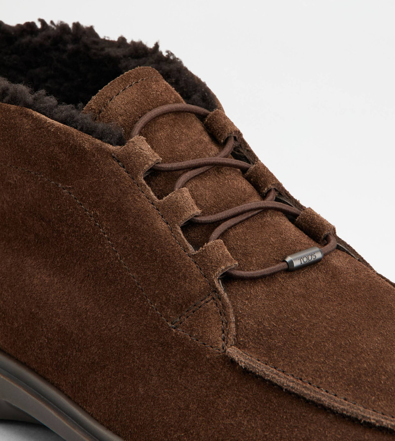 DESERT BOOTS IN SUEDE - BROWN 6